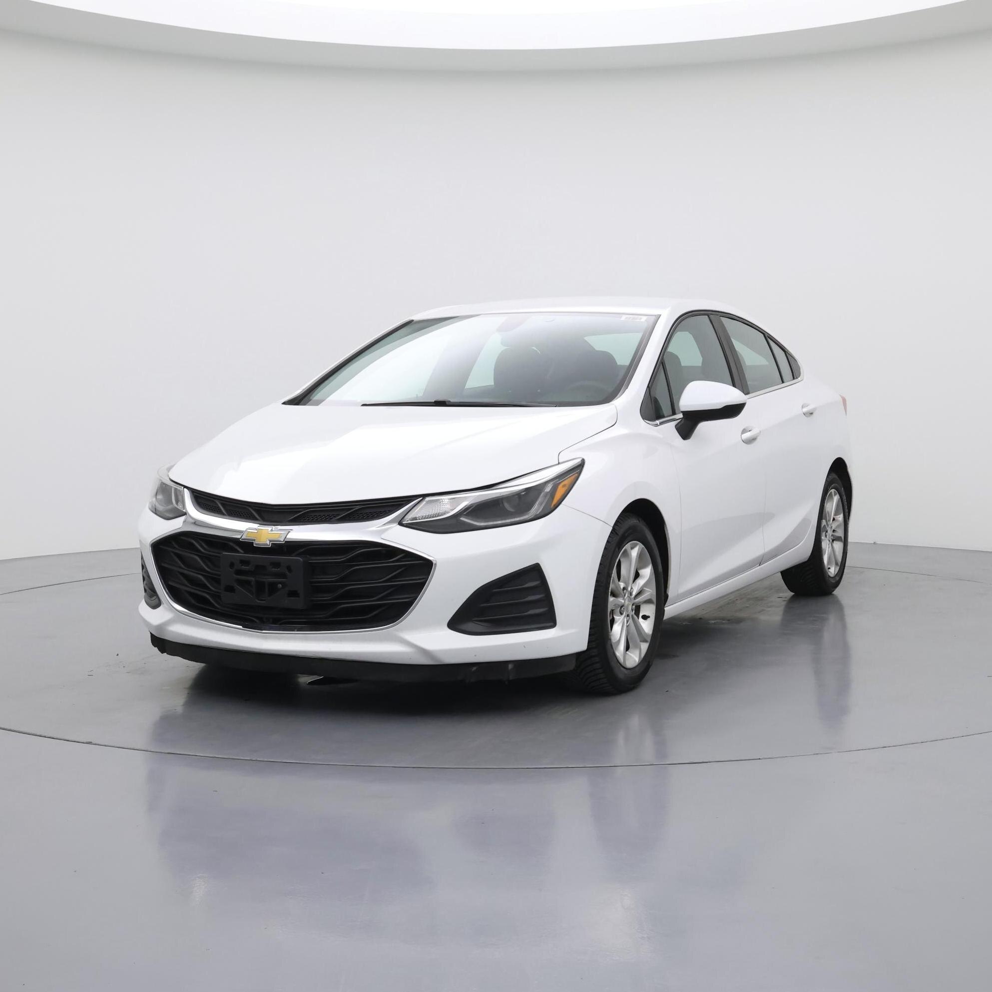 Thumbnail: 2019 Chevrolet Cruze - 4