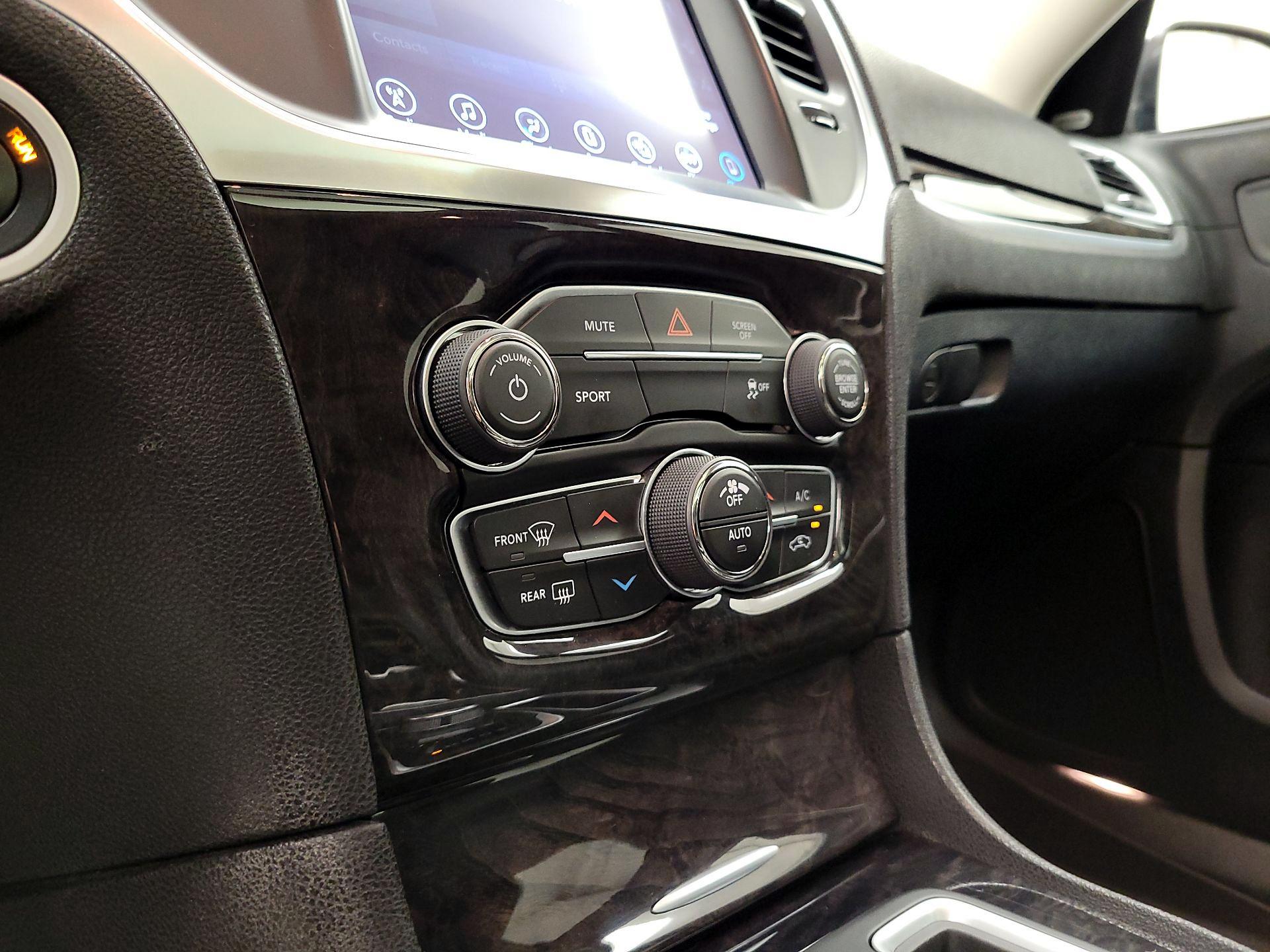 Thumbnail: 2017 Chrysler 300 - 16