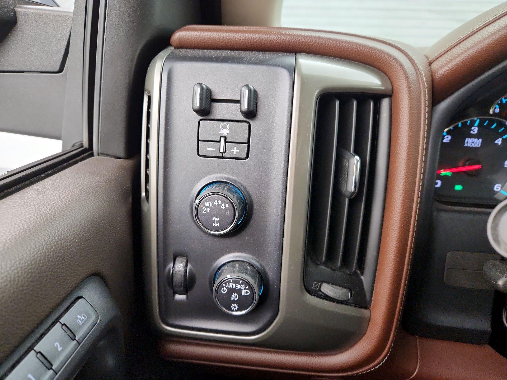Thumbnail: 2017 Chevrolet Silverado 1500 - 13