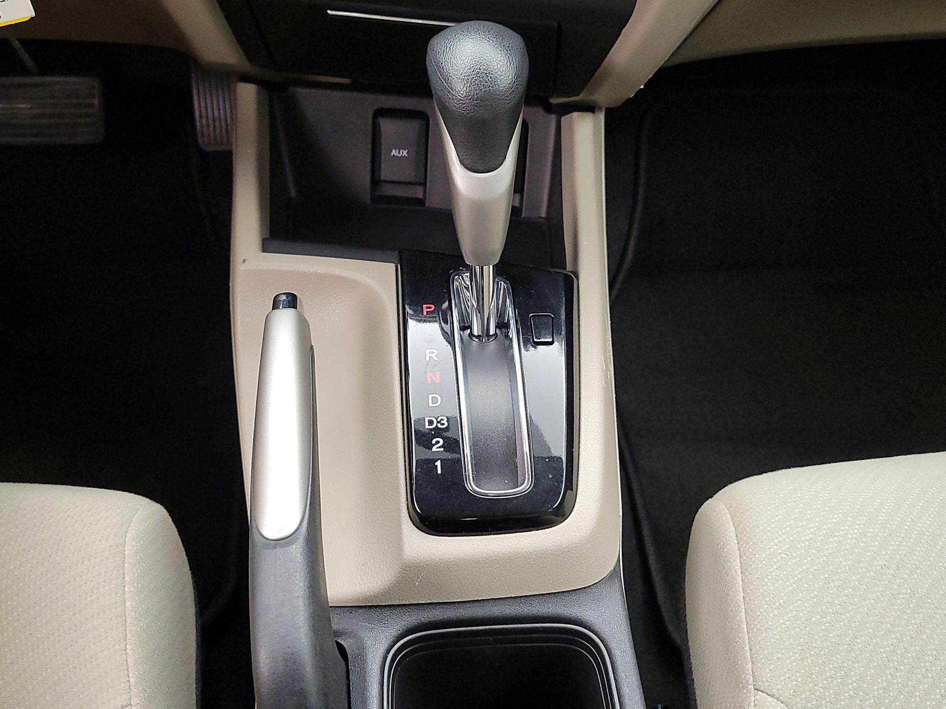 Thumbnail: 2013 Honda Civic - 17