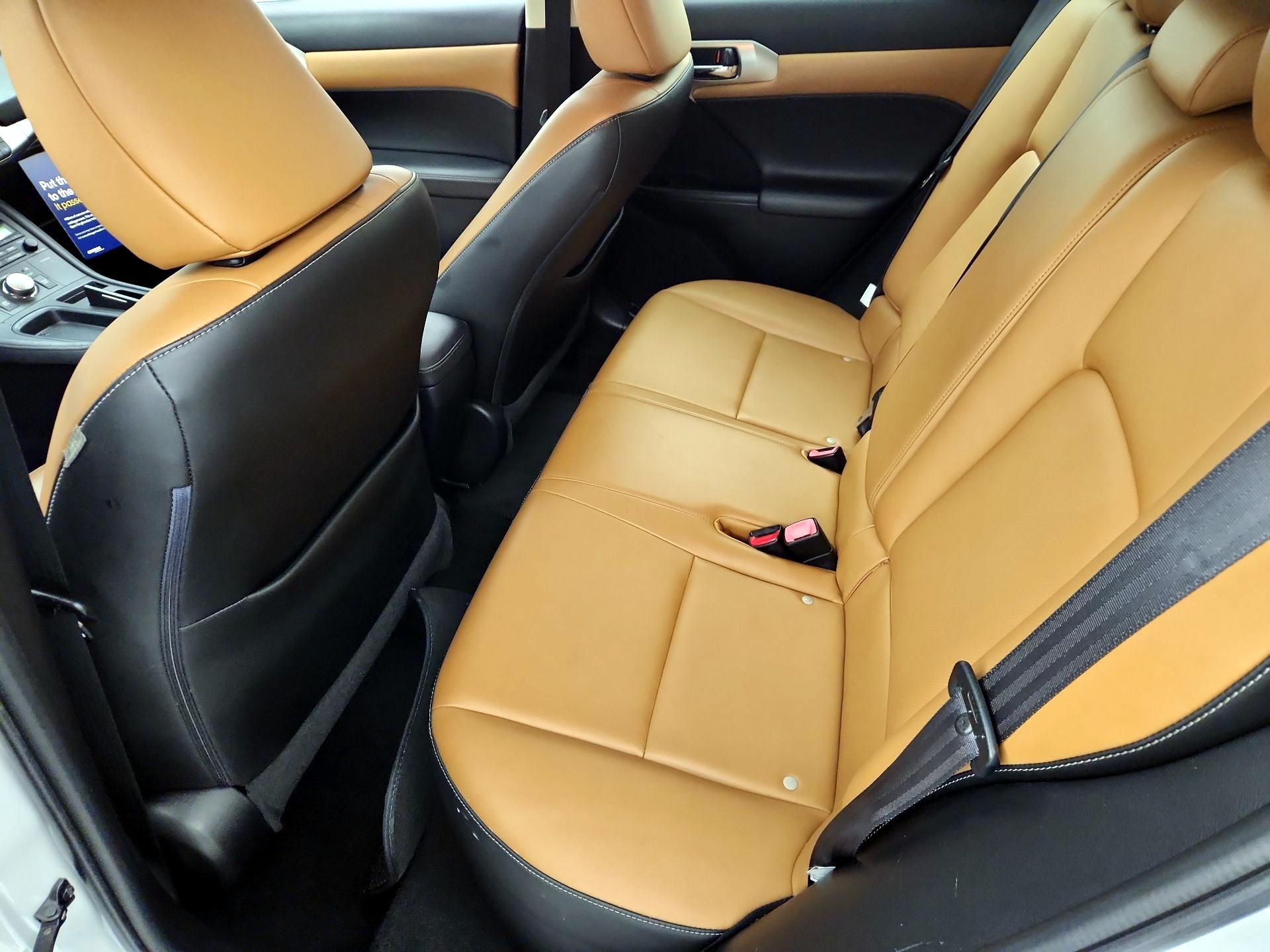Thumbnail: 2015 Lexus CT - 18
