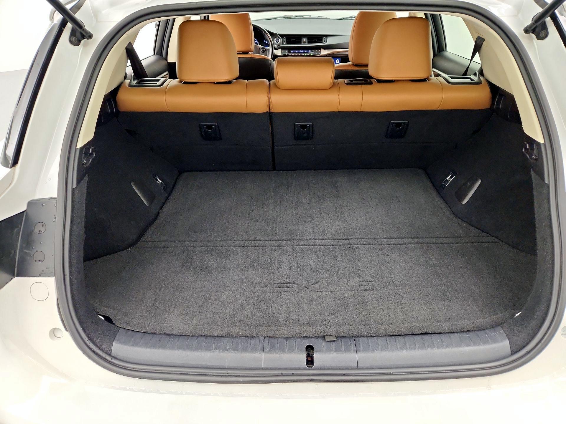 Thumbnail: 2015 Lexus CT - 19