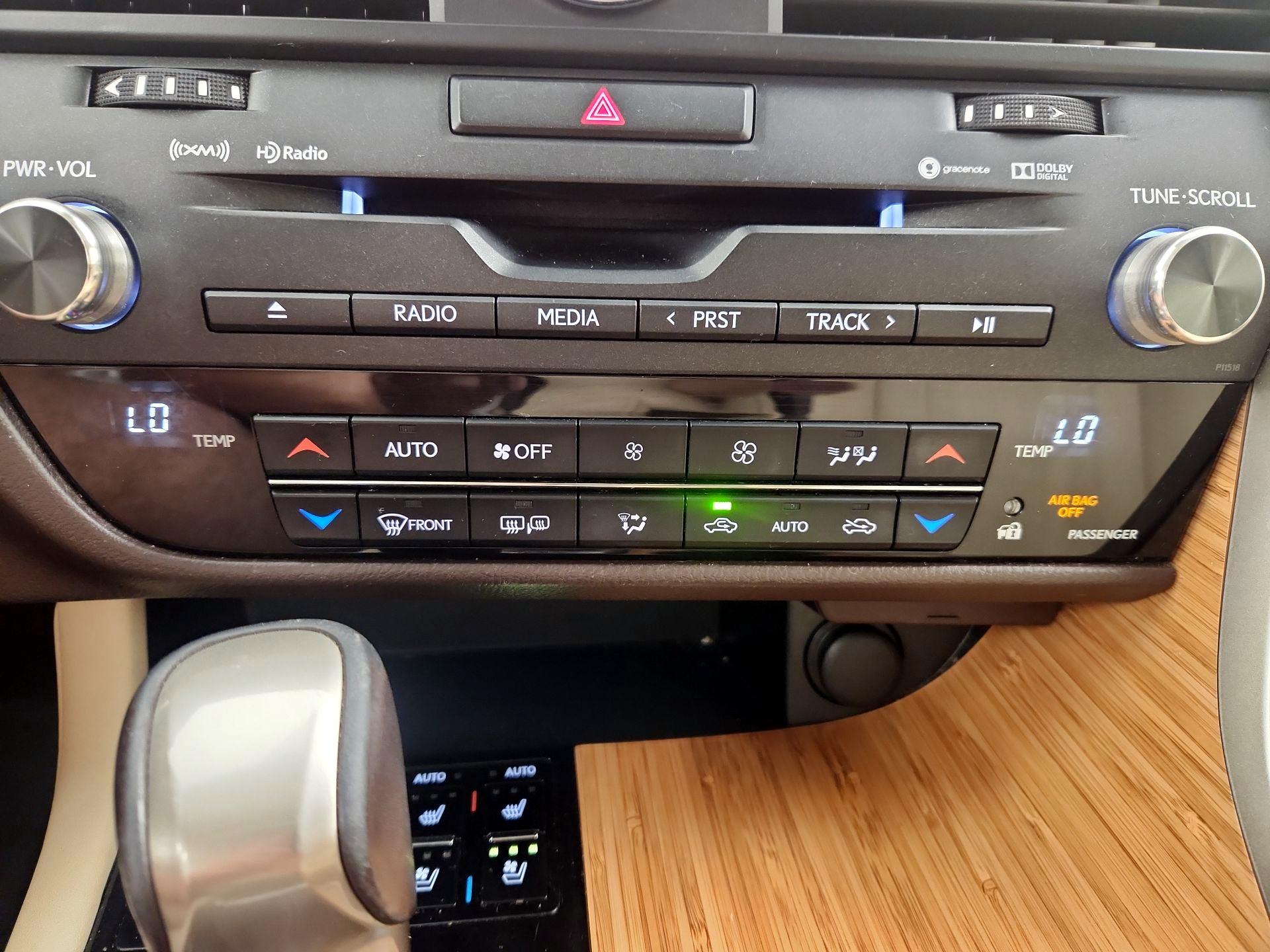 Thumbnail: 2017 Lexus RX - 17