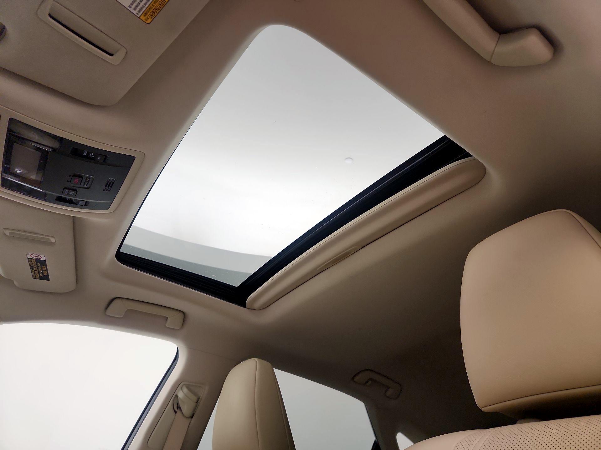 Thumbnail: 2017 Lexus RX - 20