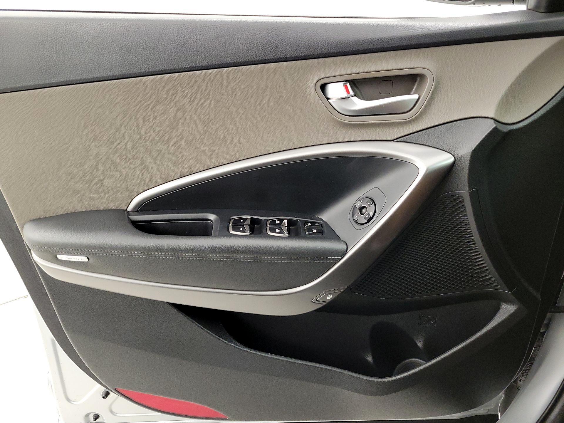 Thumbnail: 2018 Hyundai Santa Fe - 12