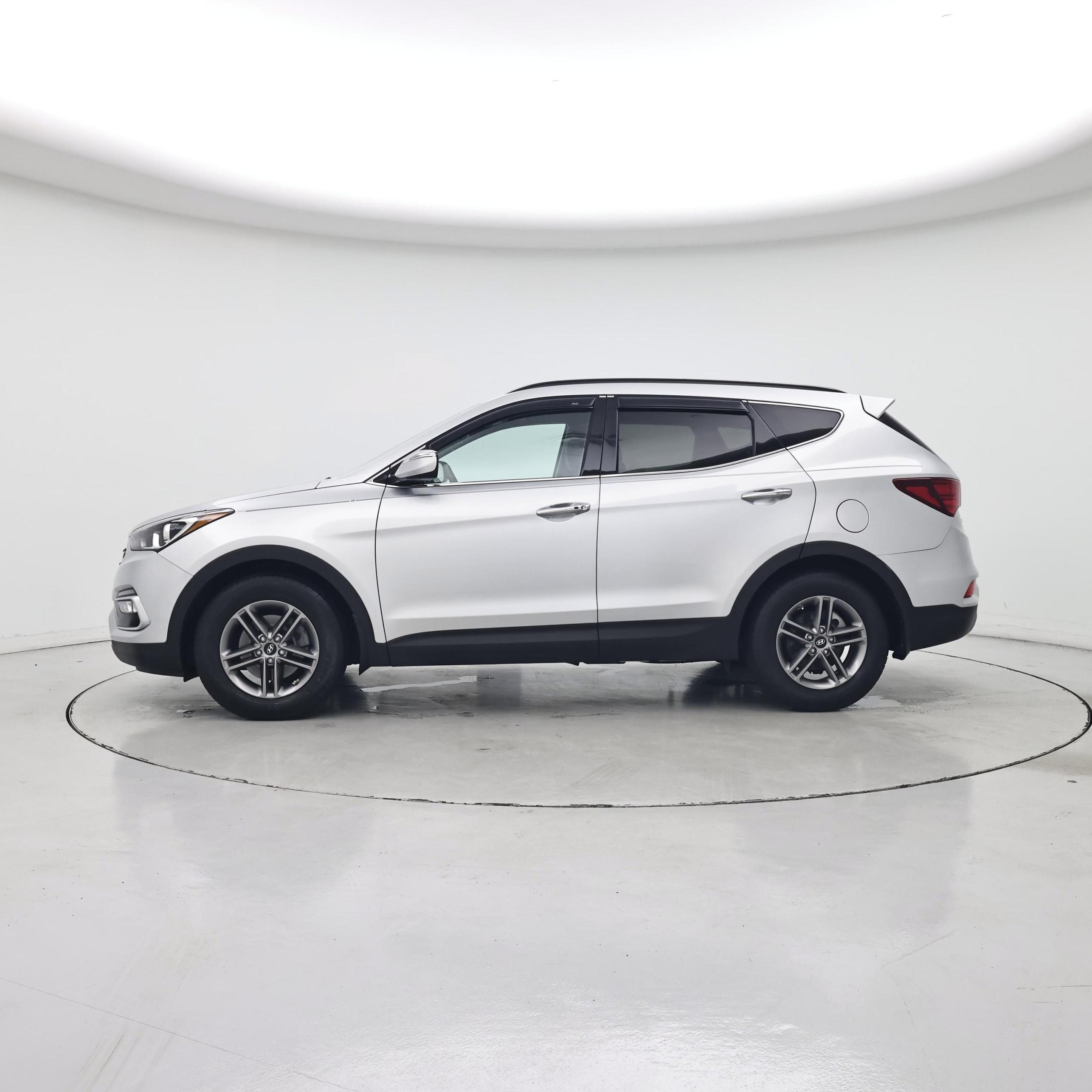 Thumbnail: 2018 Hyundai Santa Fe - 3