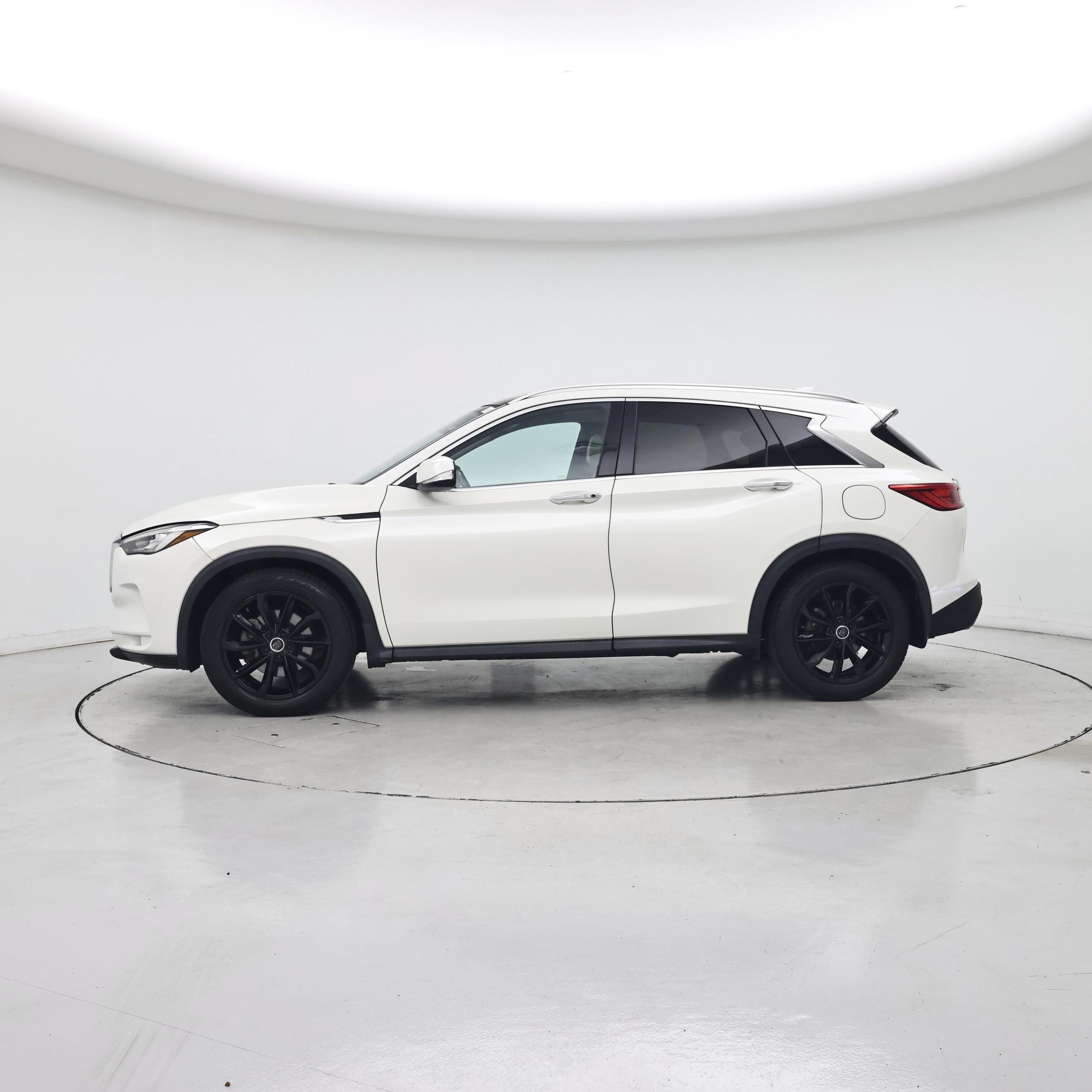 Thumbnail: 2019 INFINITI QX50 - 3
