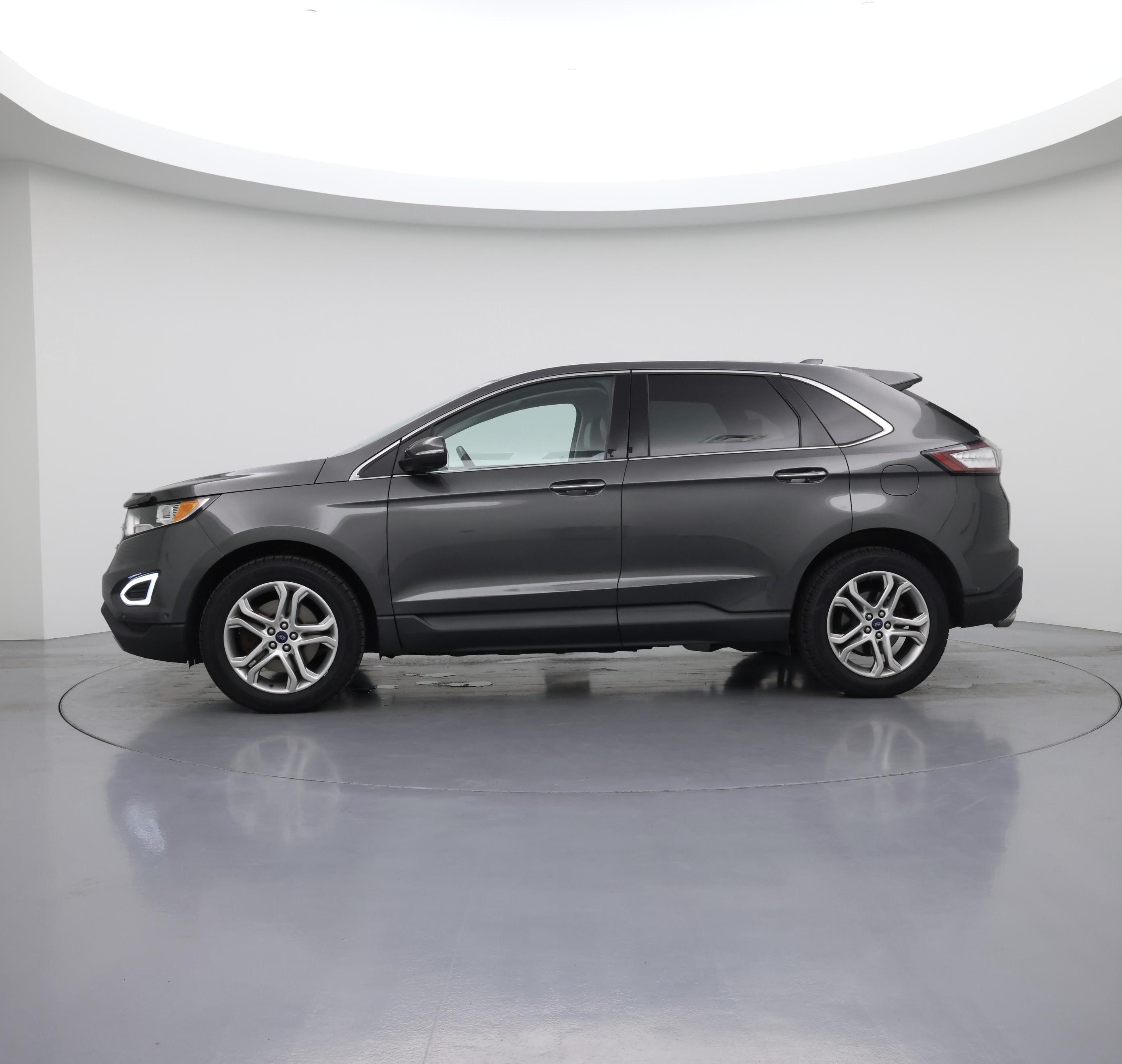Thumbnail: 2017 Ford Edge - 3