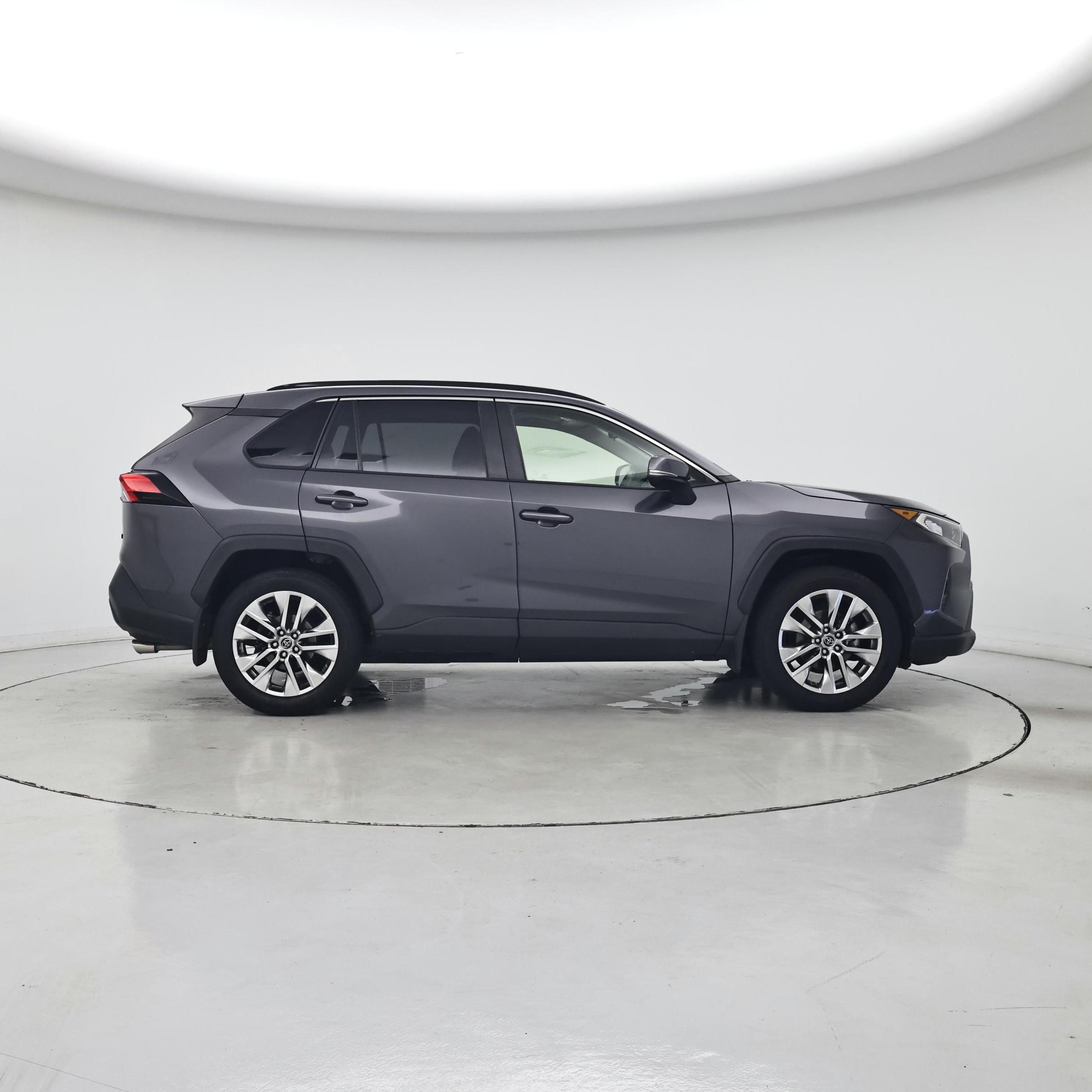 Thumbnail: 2019 Toyota RAV4 - 7