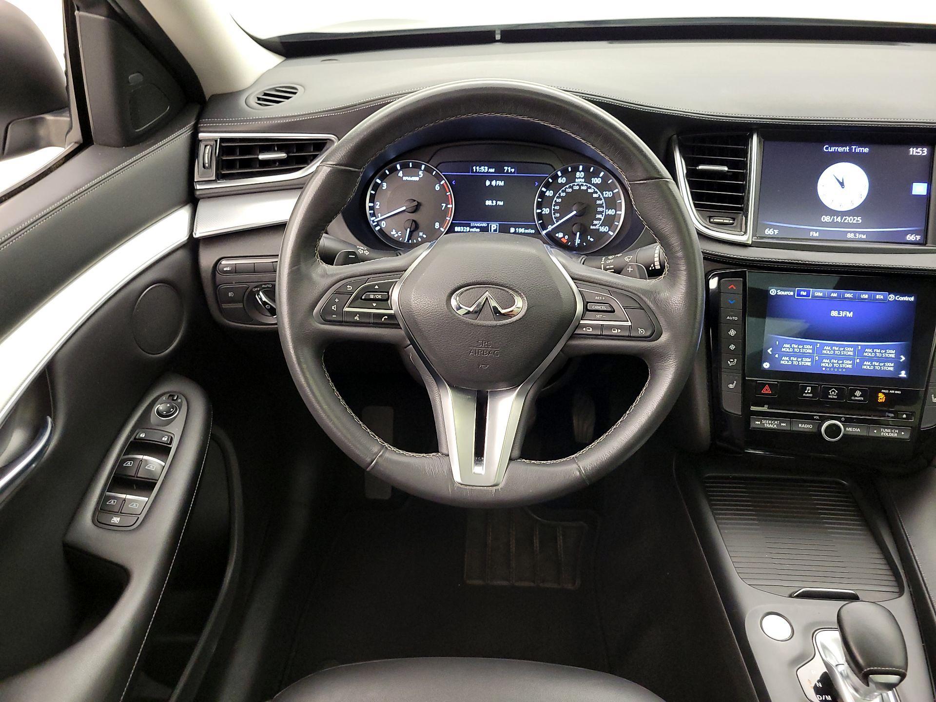 Thumbnail: 2019 INFINITI QX50 - 10