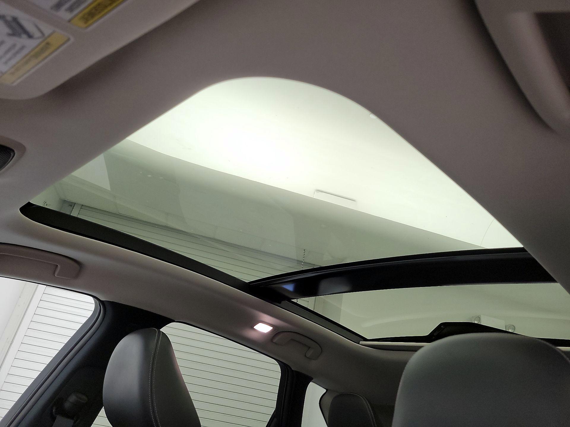 Thumbnail: 2019 INFINITI QX50 - 19