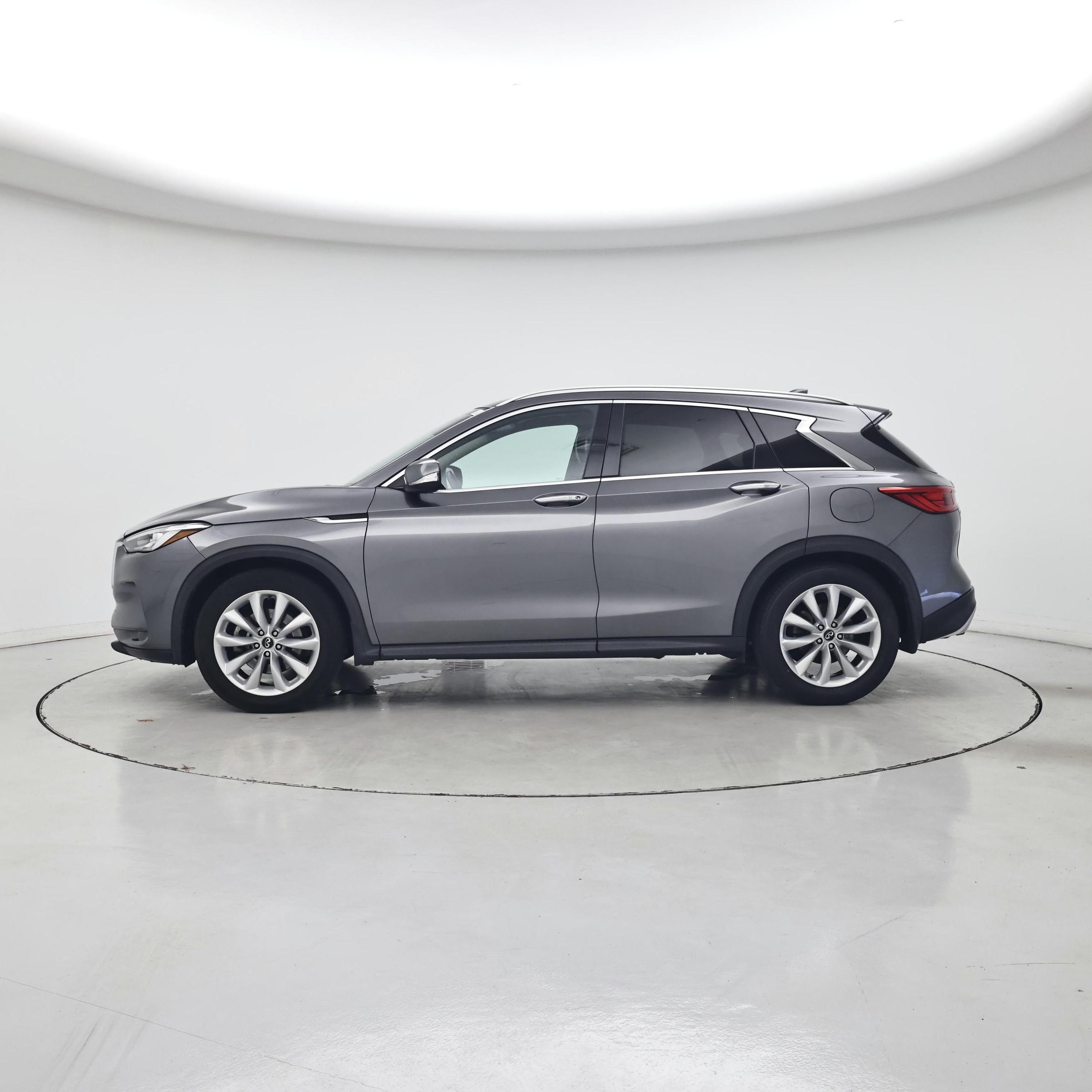Thumbnail: 2019 INFINITI QX50 - 3