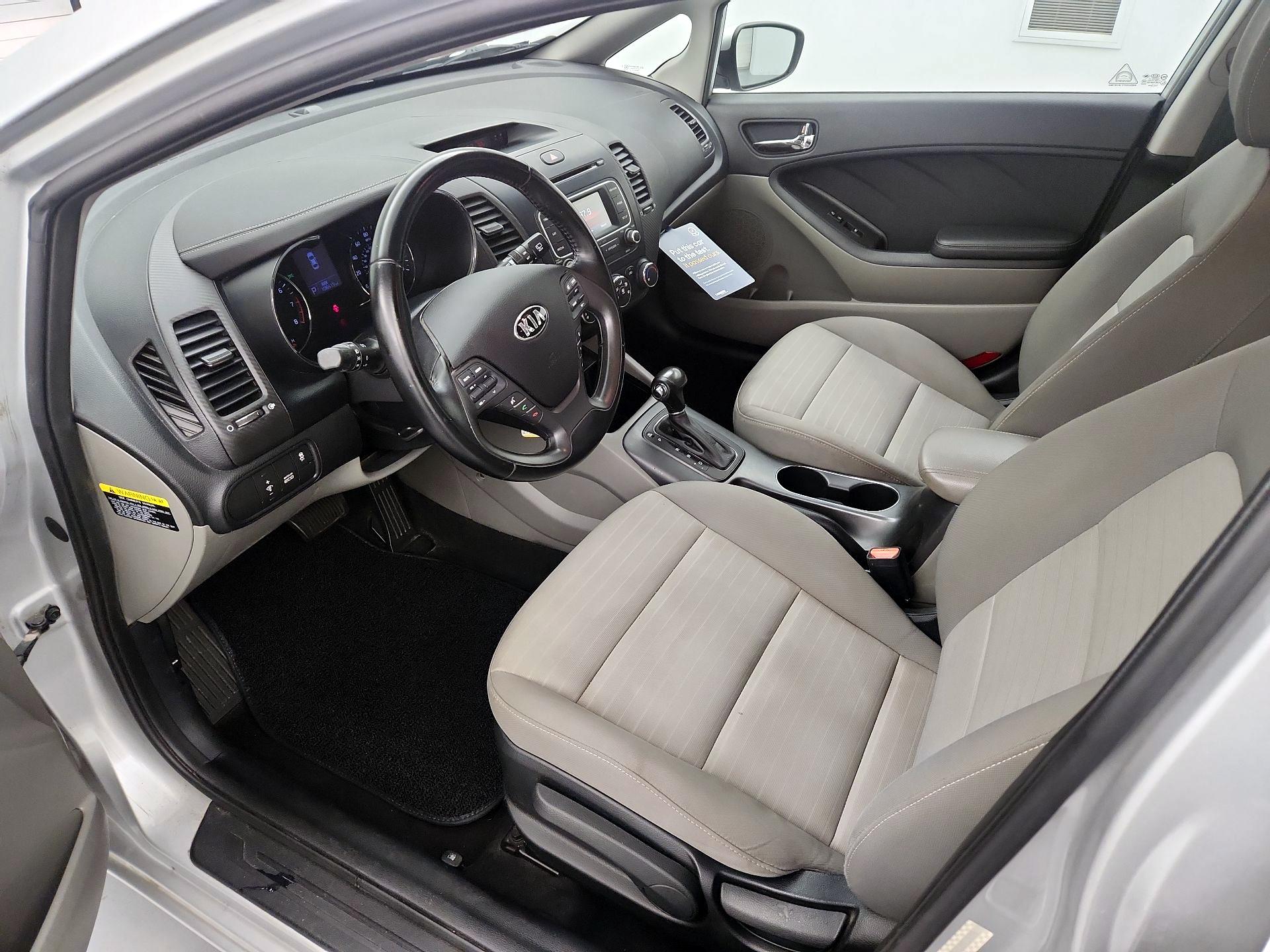 Thumbnail: 2015 Kia Forte - 11