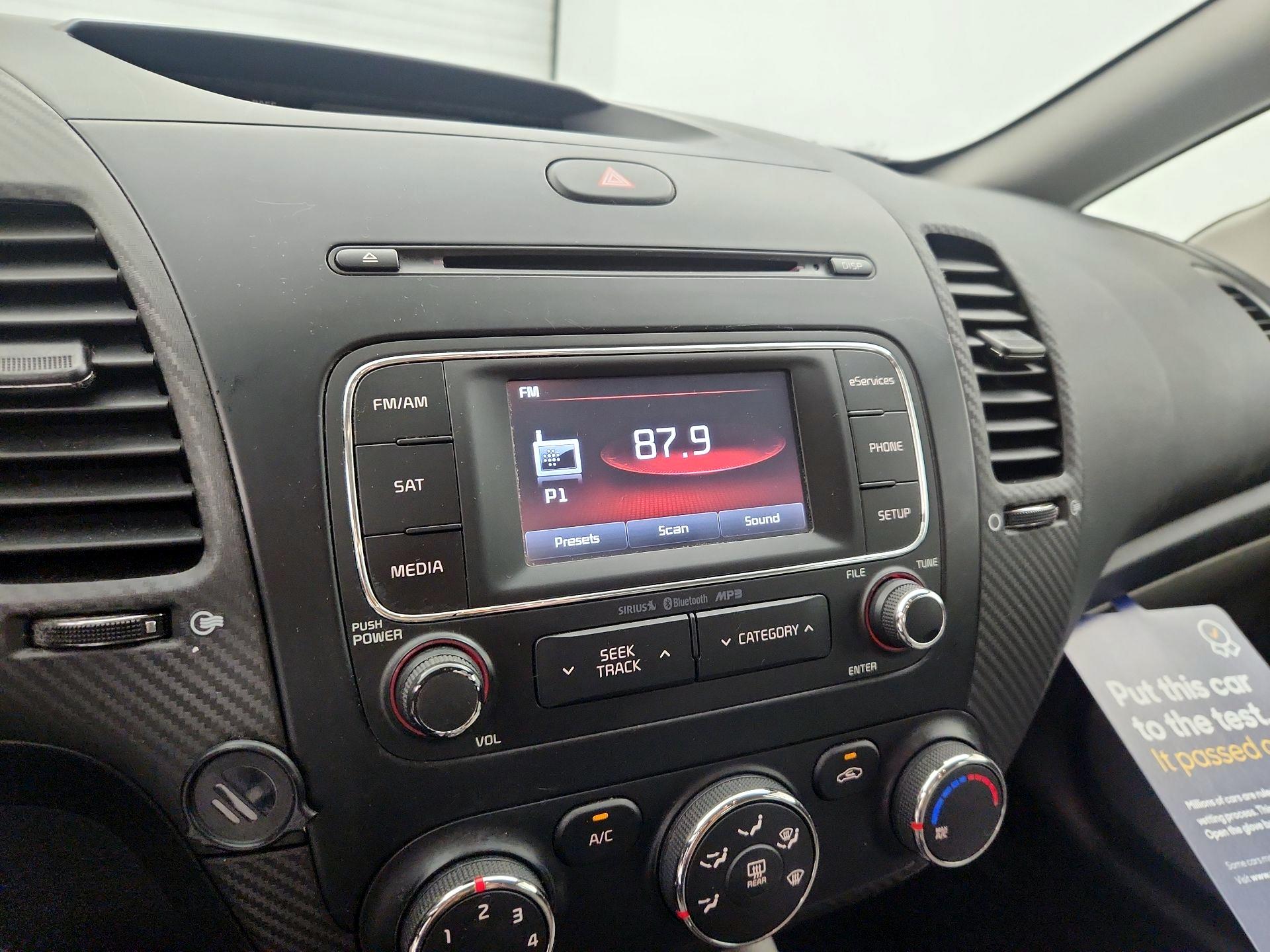 Thumbnail: 2015 Kia Forte - 15