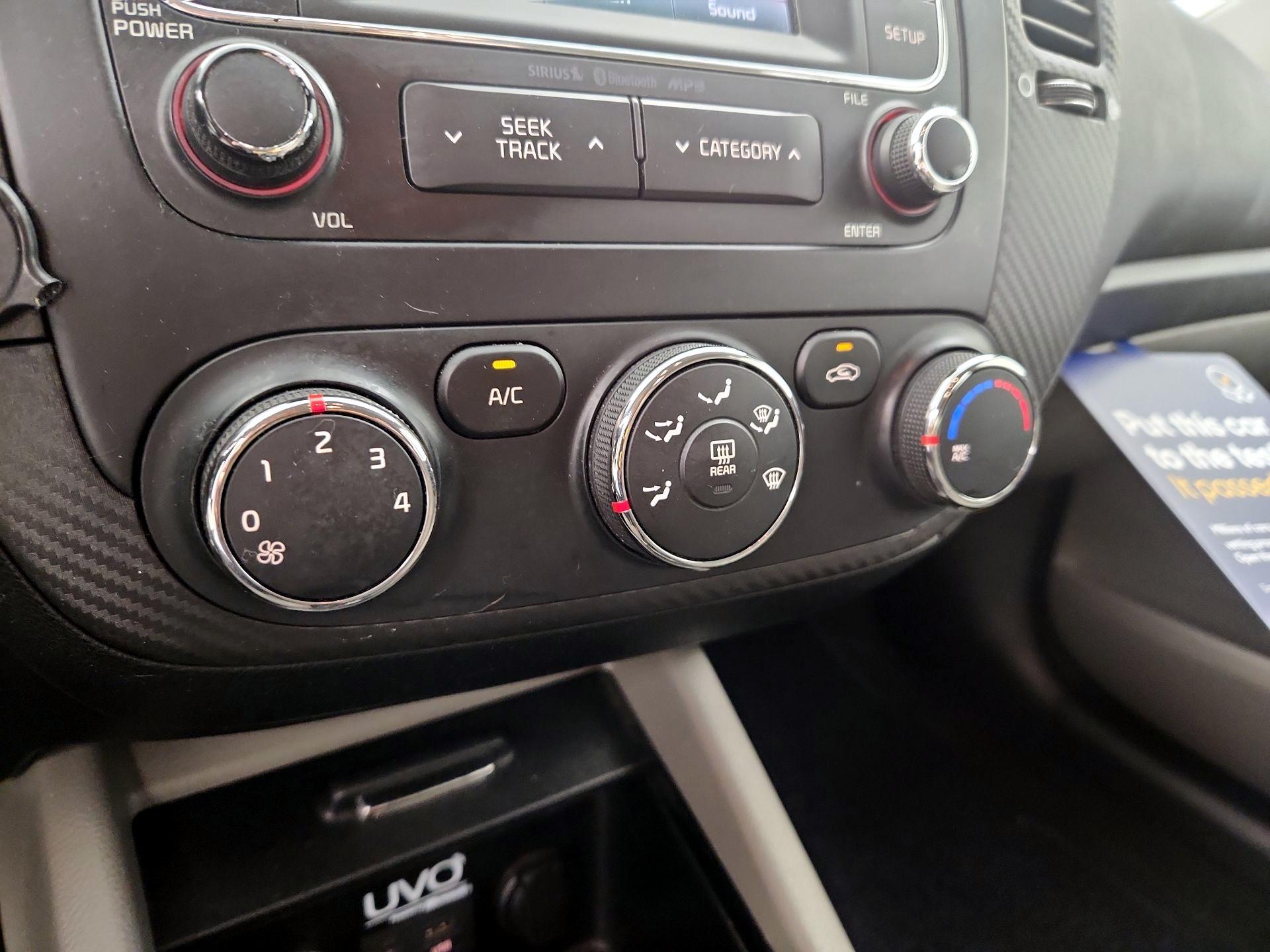 Thumbnail: 2015 Kia Forte - 16