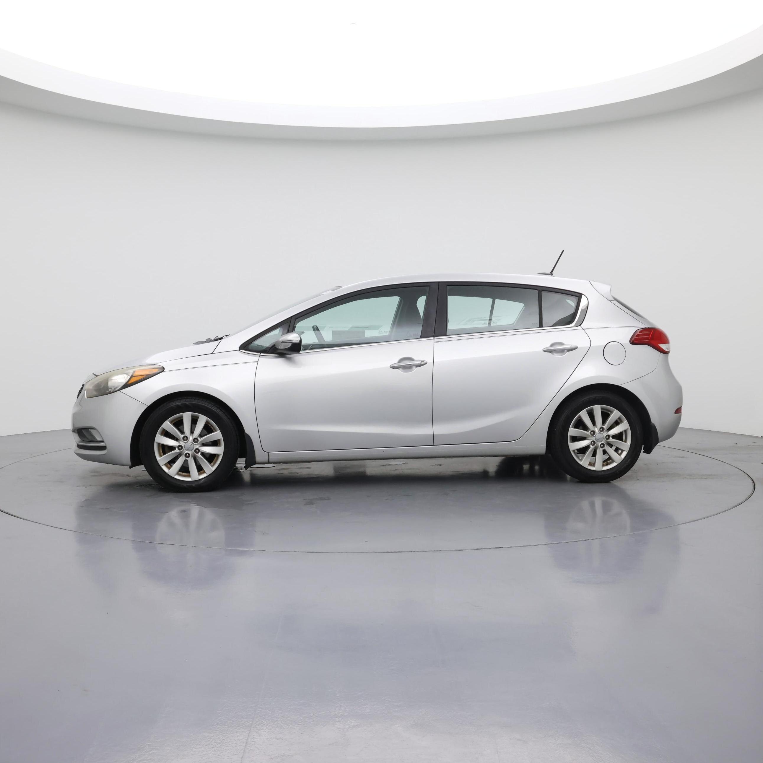 Thumbnail: 2015 Kia Forte - 3