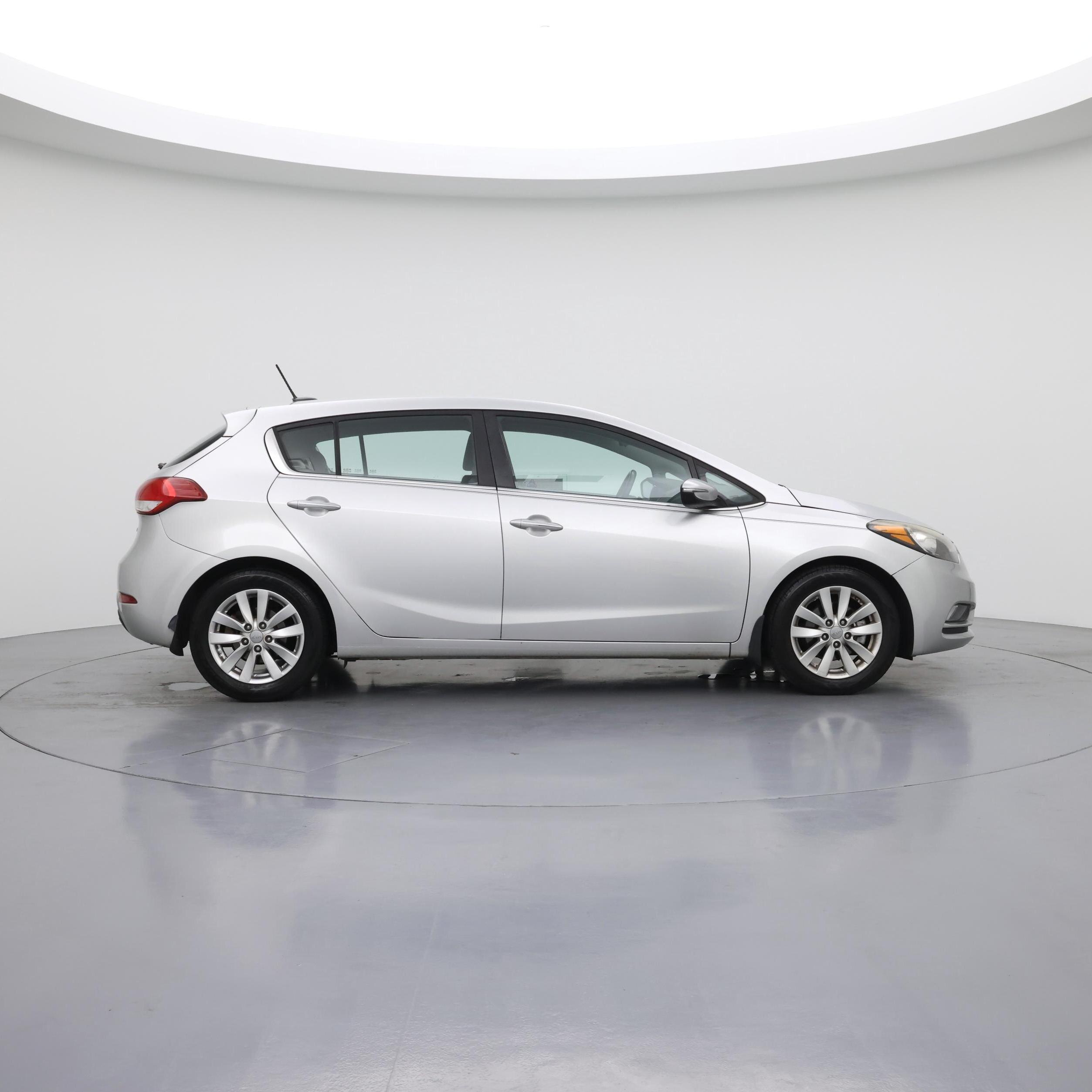 Thumbnail: 2015 Kia Forte - 7