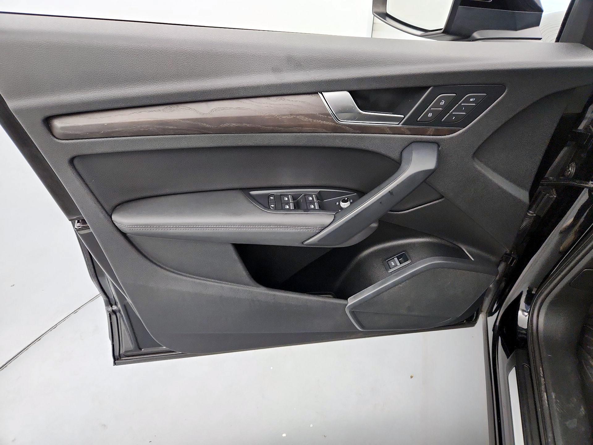 Thumbnail: 2019 Audi Q5 - 12