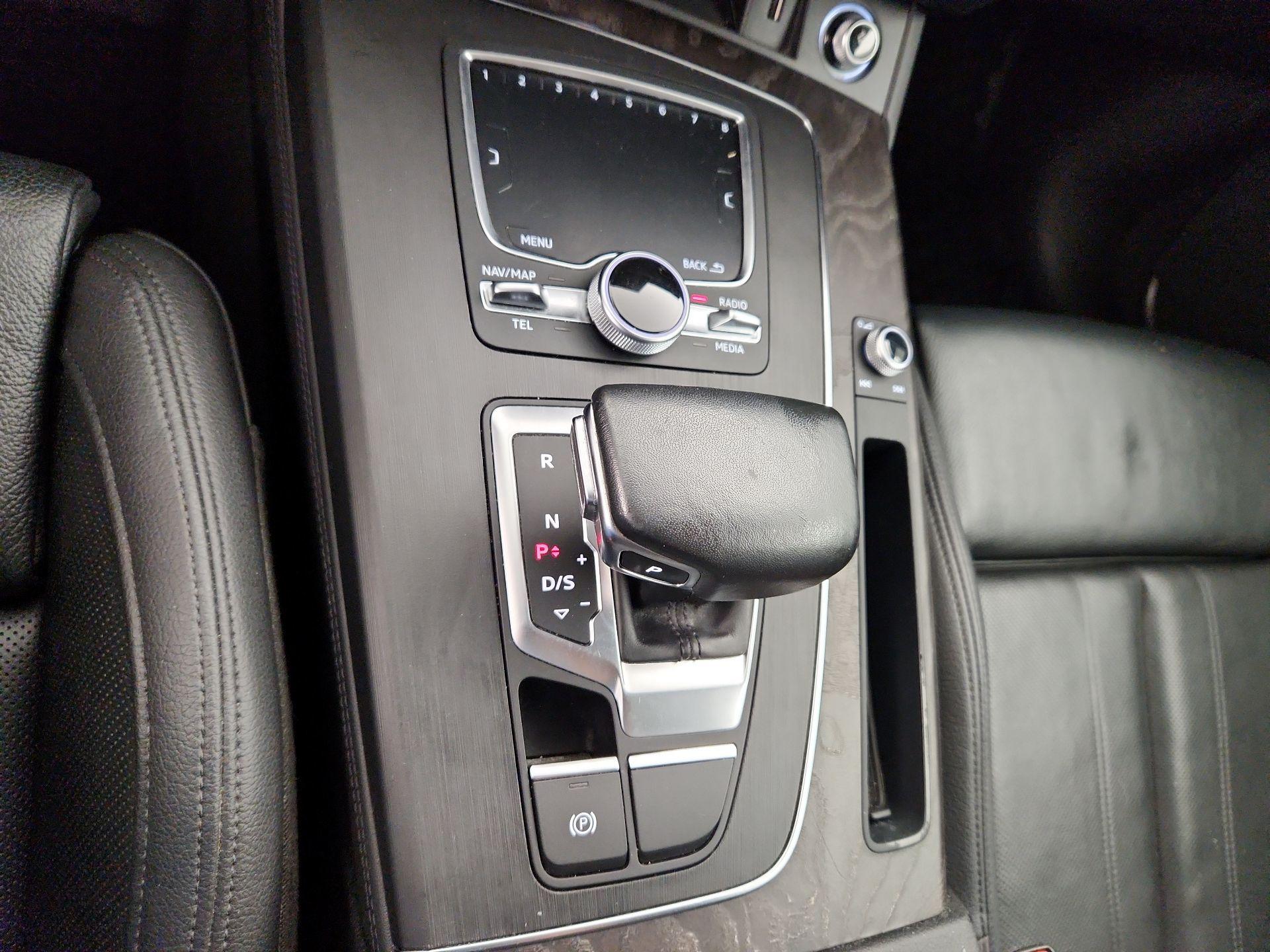 Thumbnail: 2019 Audi Q5 - 18