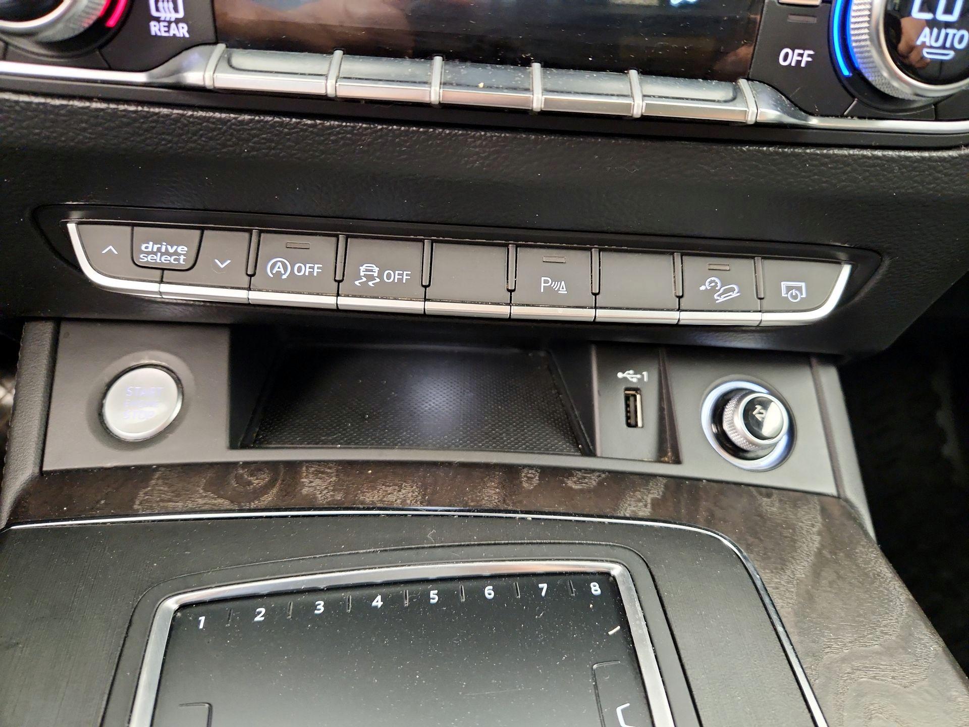 Thumbnail: 2019 Audi Q5 - 19