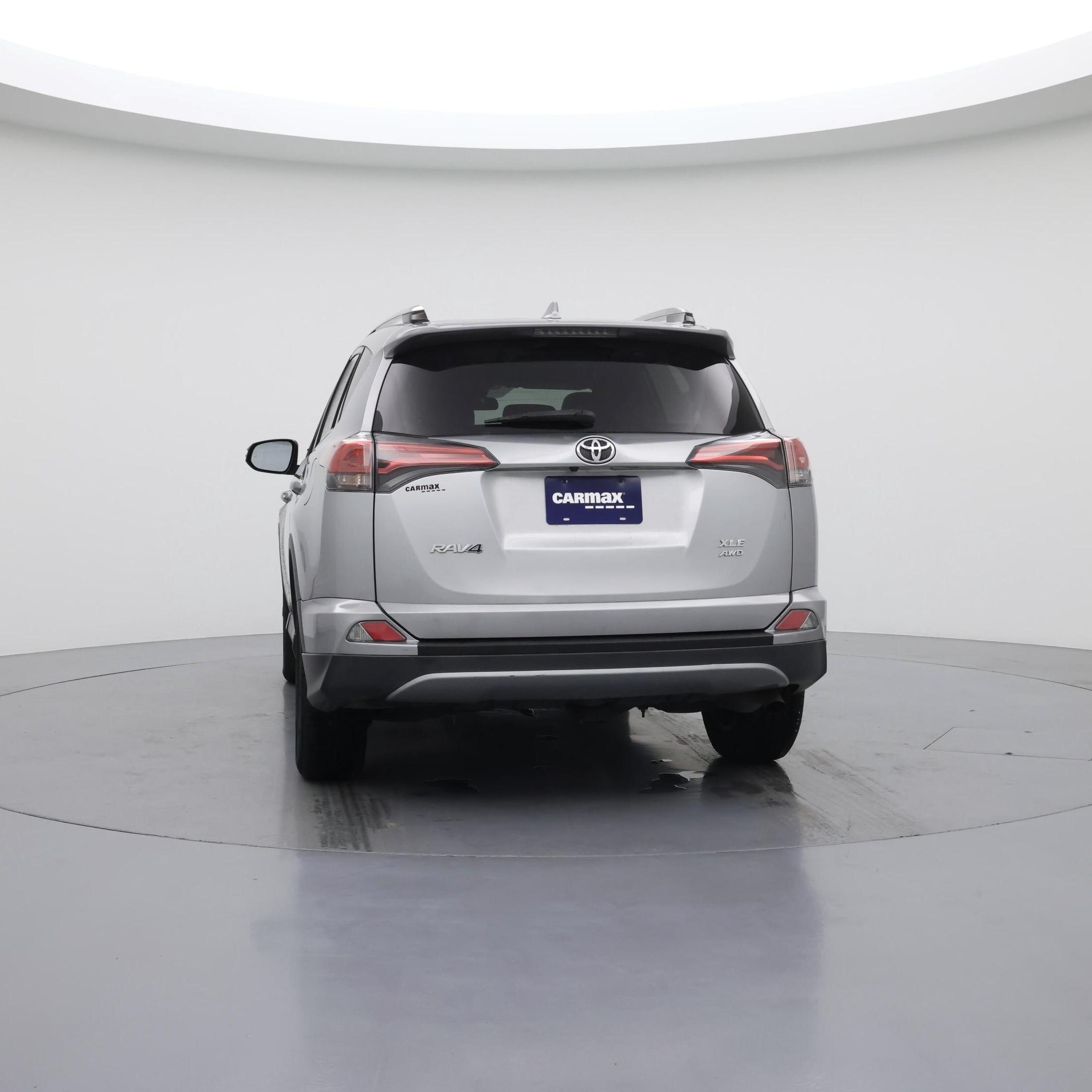 Thumbnail: 2018 Toyota RAV4 - 6