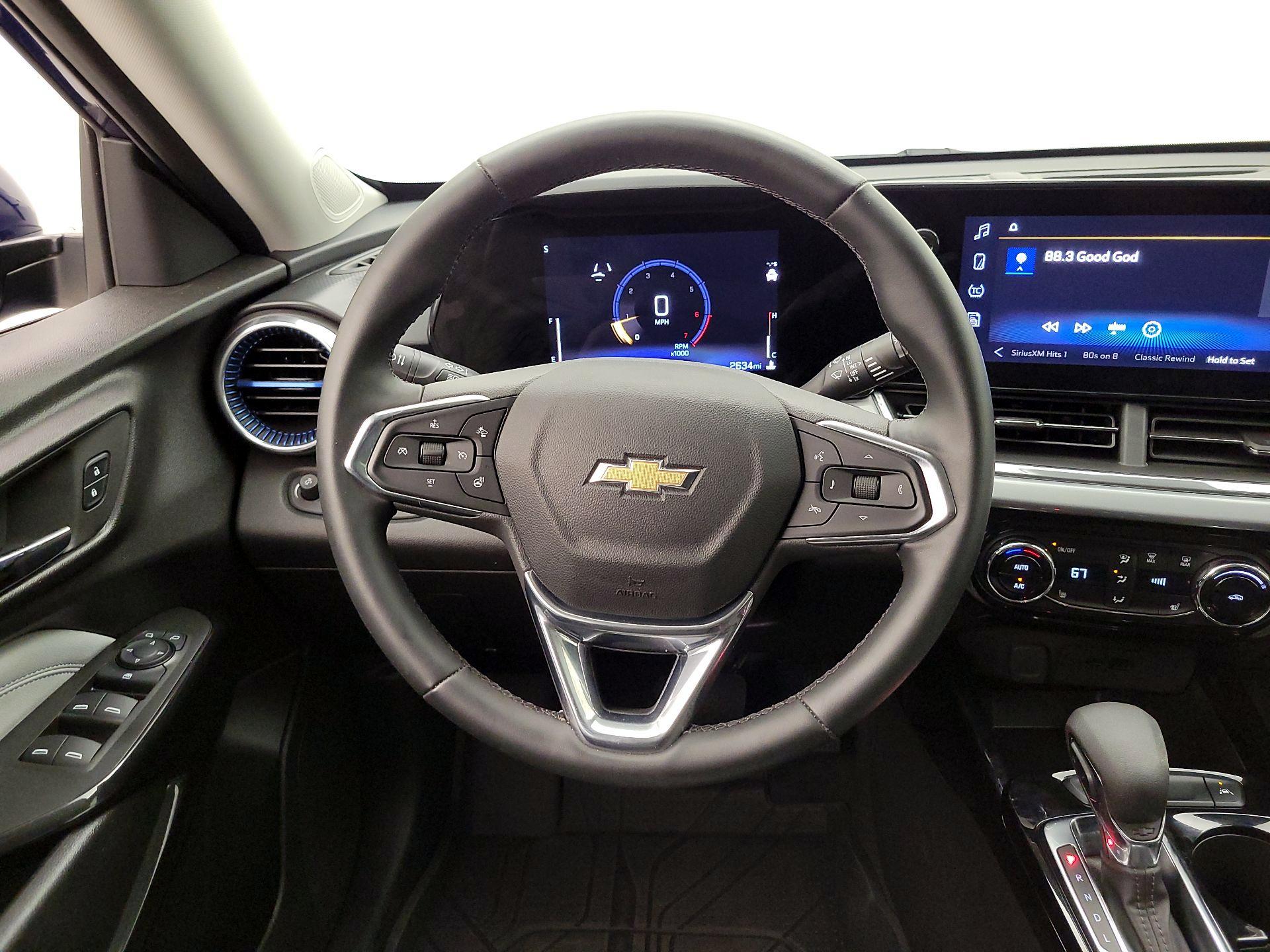 Thumbnail: 2024 Chevrolet Trax - 10