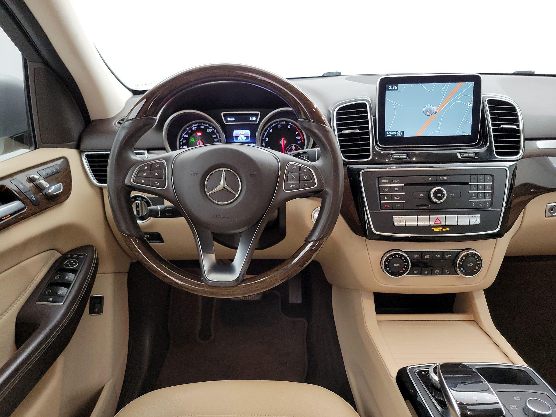 Thumbnail: 2016 Mercedes-Benz GLE - 10