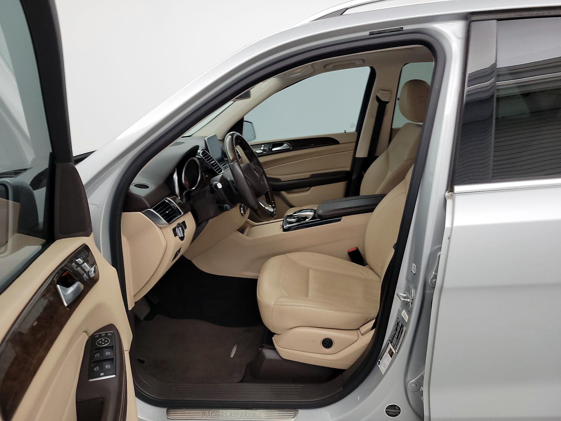 Thumbnail: 2016 Mercedes-Benz GLE - 11