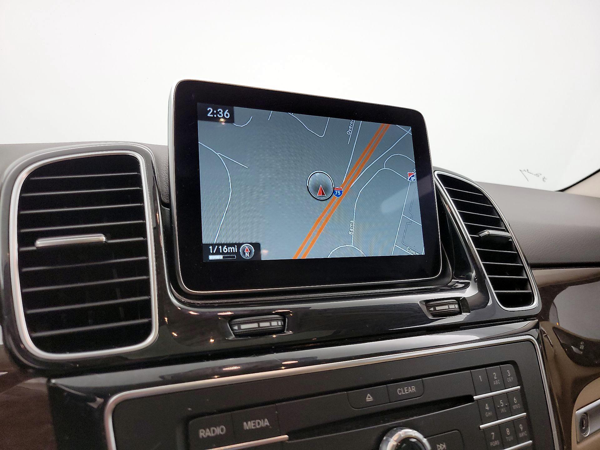 Thumbnail: 2016 Mercedes-Benz GLE - 14