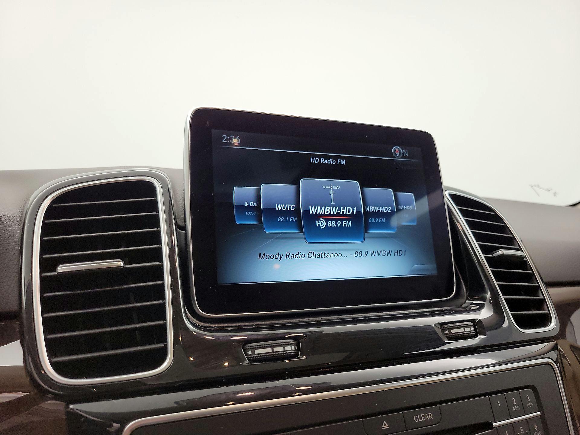 Thumbnail: 2016 Mercedes-Benz GLE - 16