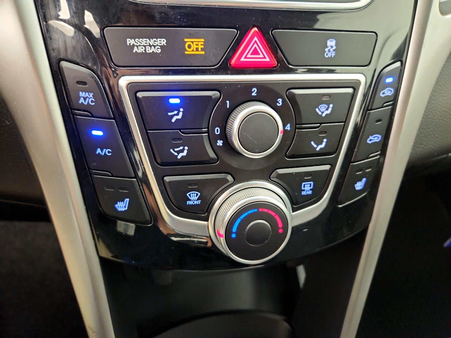 Thumbnail: 2016 Hyundai Elantra - 15