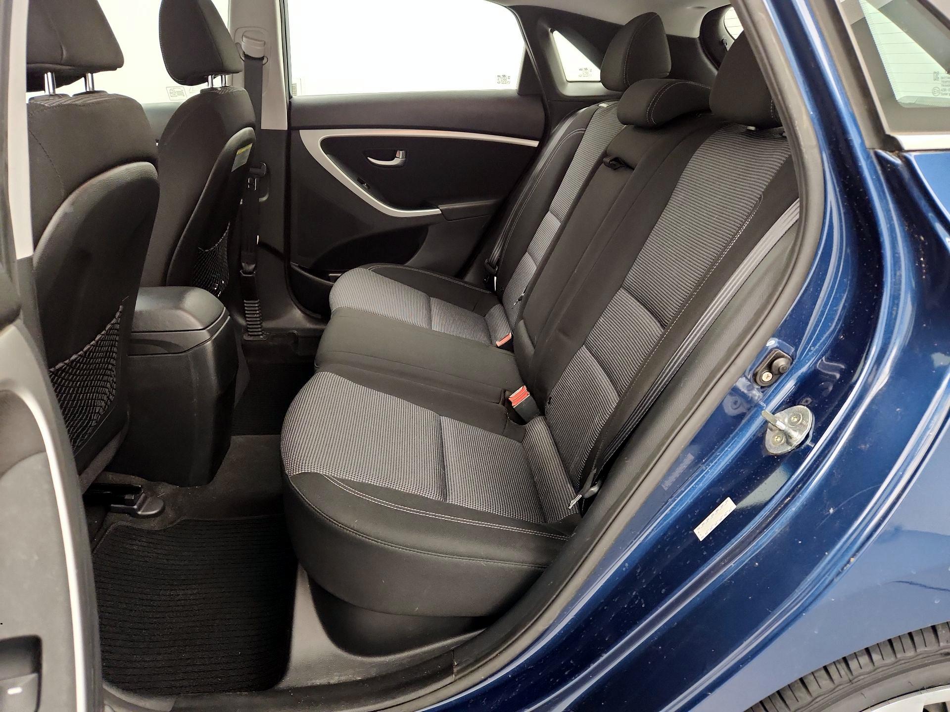 Thumbnail: 2016 Hyundai Elantra - 18