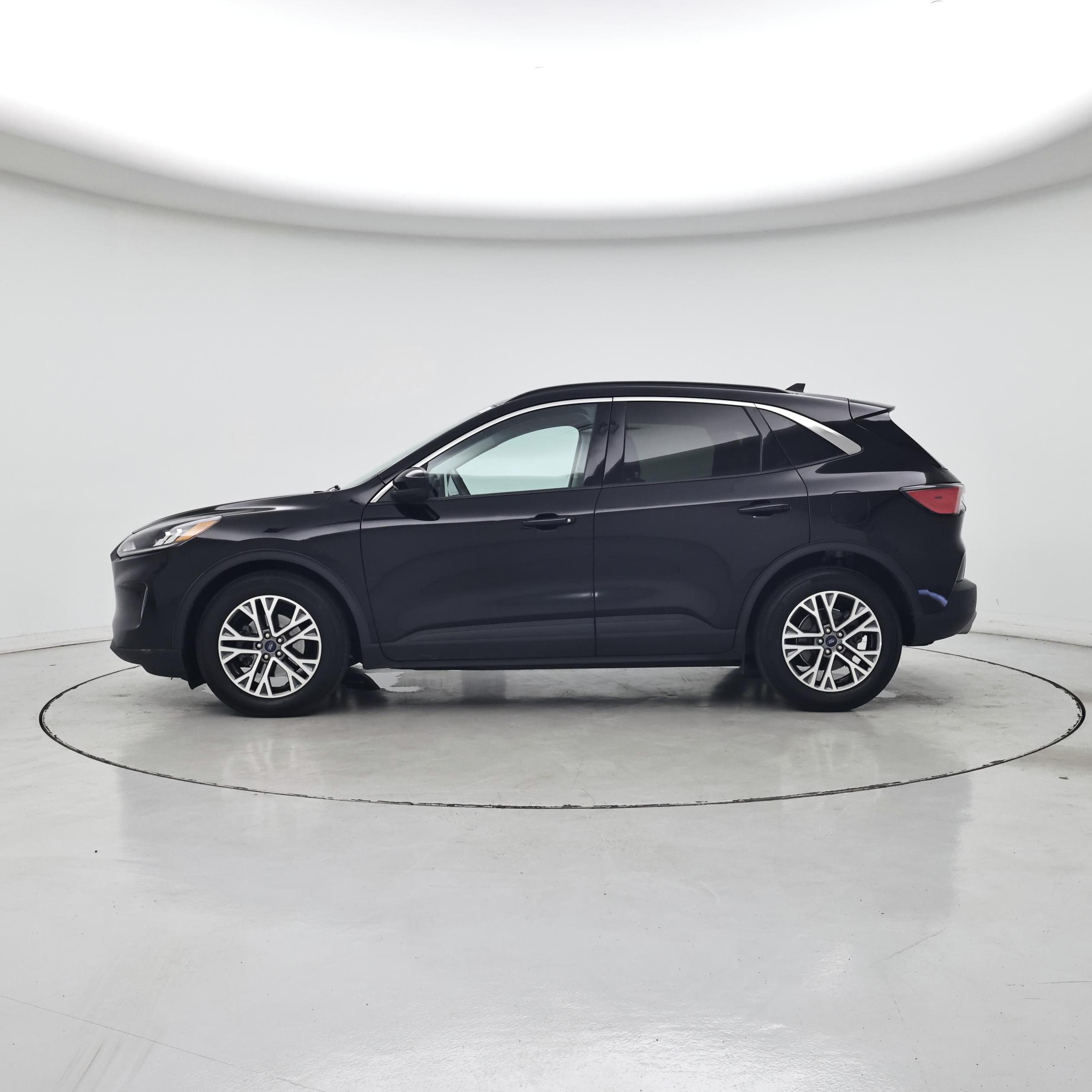 Thumbnail: 2021 Ford Escape - 3