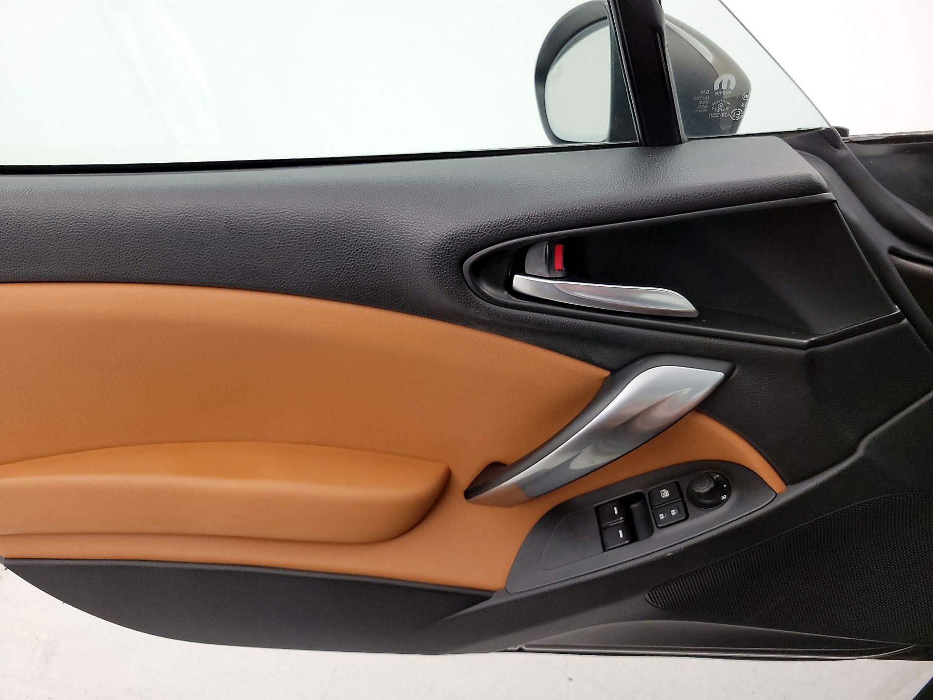 Thumbnail: 2017 Fiat 124 Spider - 12