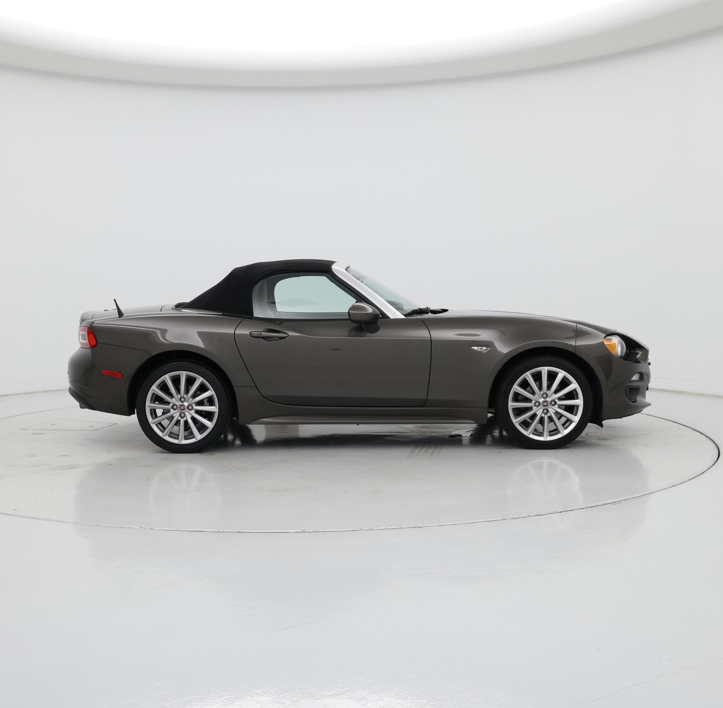 Thumbnail: 2017 Fiat 124 Spider - 7
