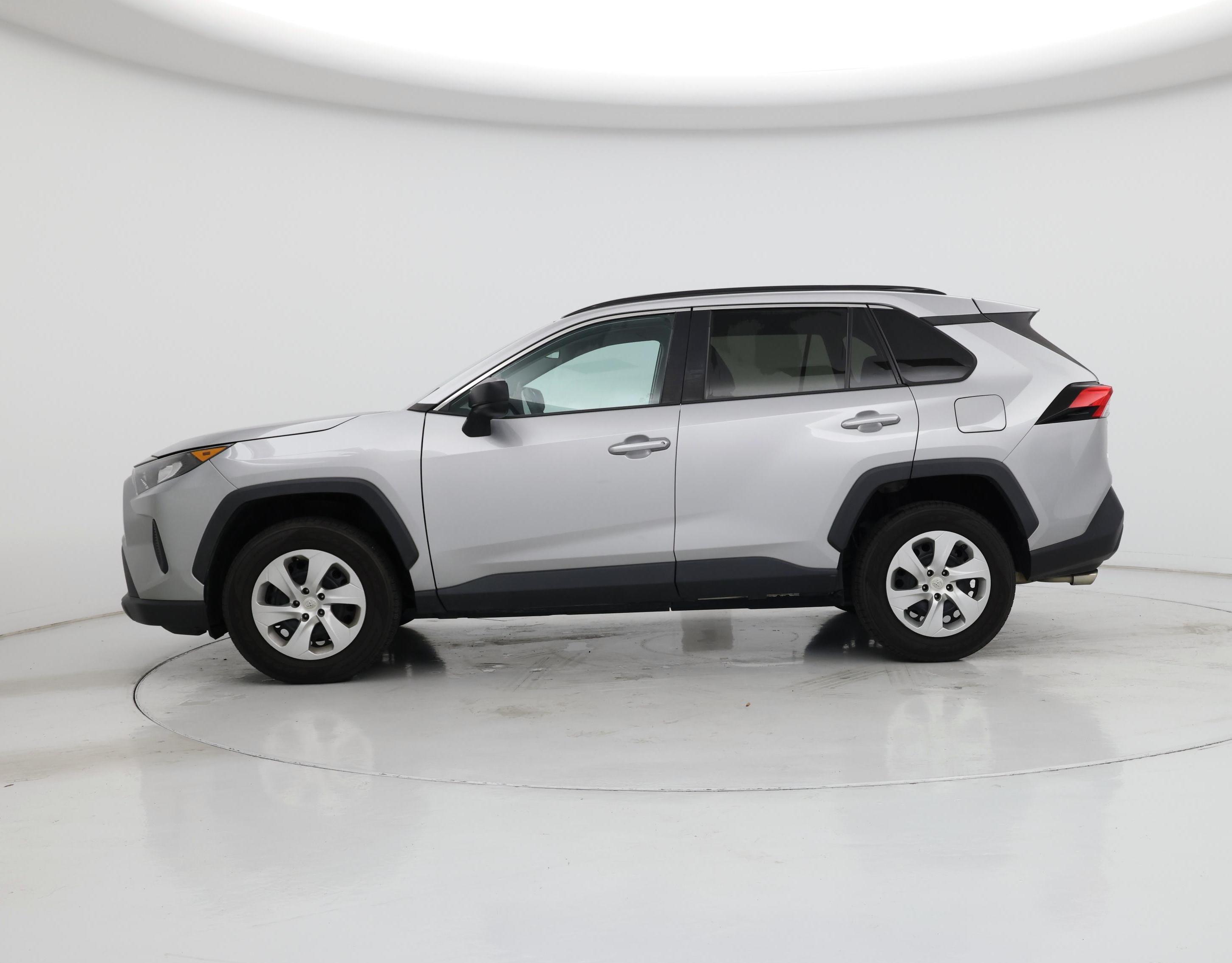 Thumbnail: 2019 Toyota RAV4 - 3