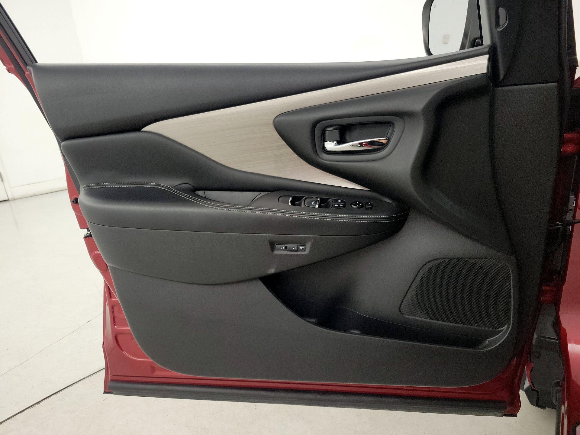 Thumbnail: 2016 Nissan Murano - 12