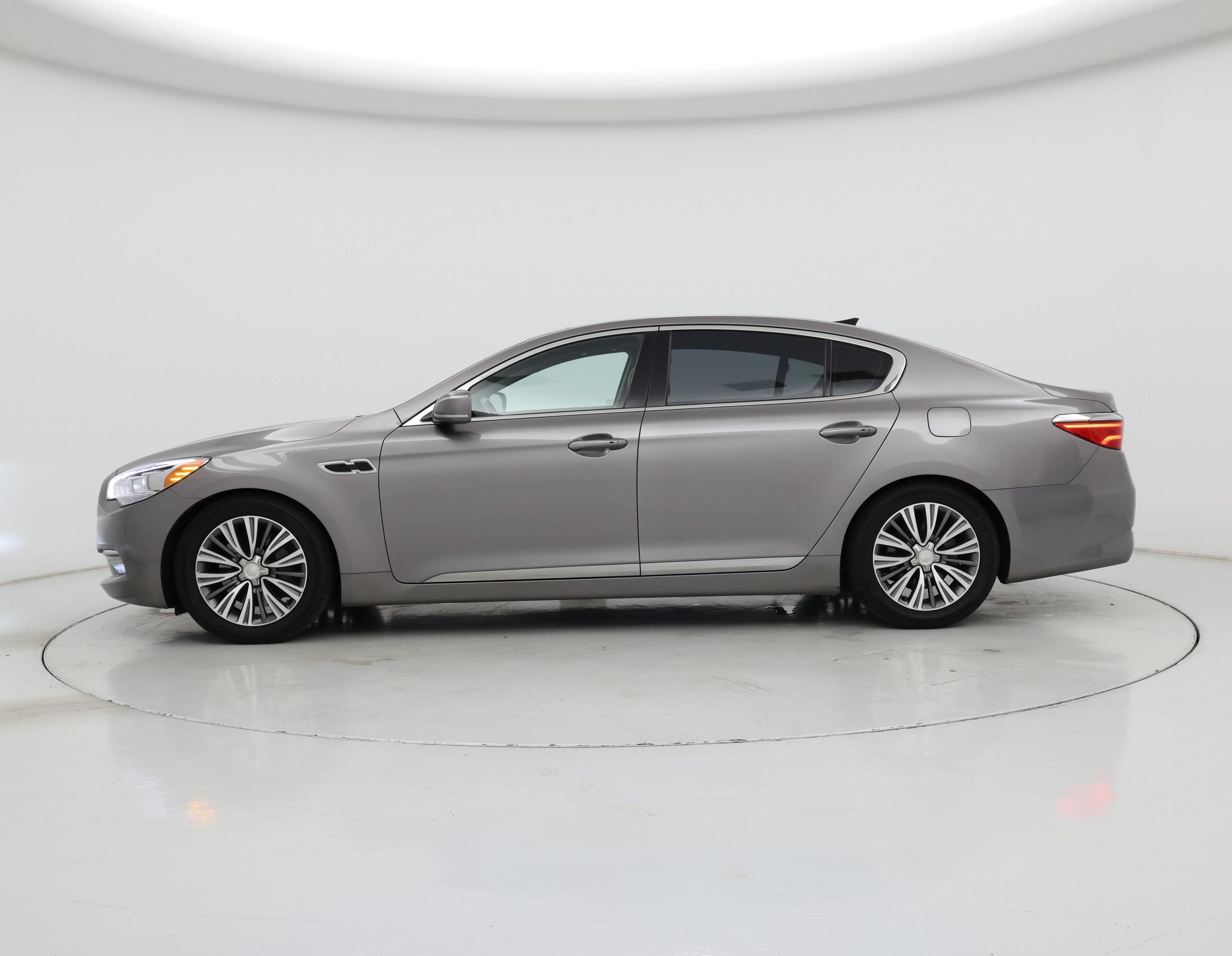 Thumbnail: 2016 Kia K900 - 3
