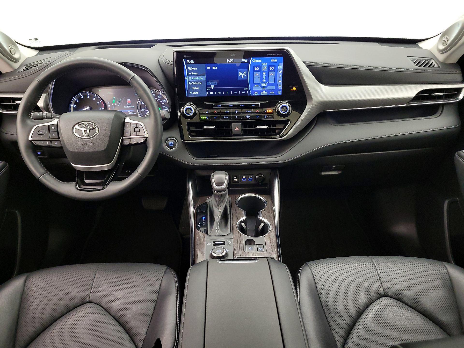 Thumbnail: 2022 Toyota Highlander - 9