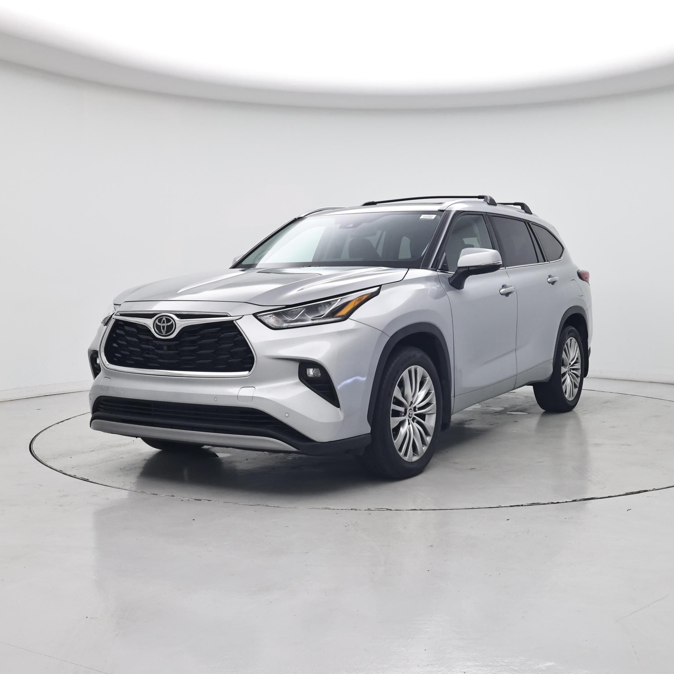 Thumbnail: 2022 Toyota Highlander - 4