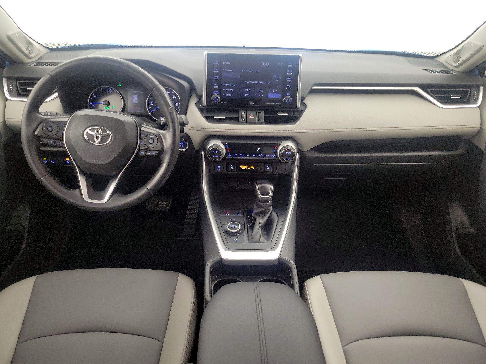Thumbnail: 2021 Toyota RAV4 - 9