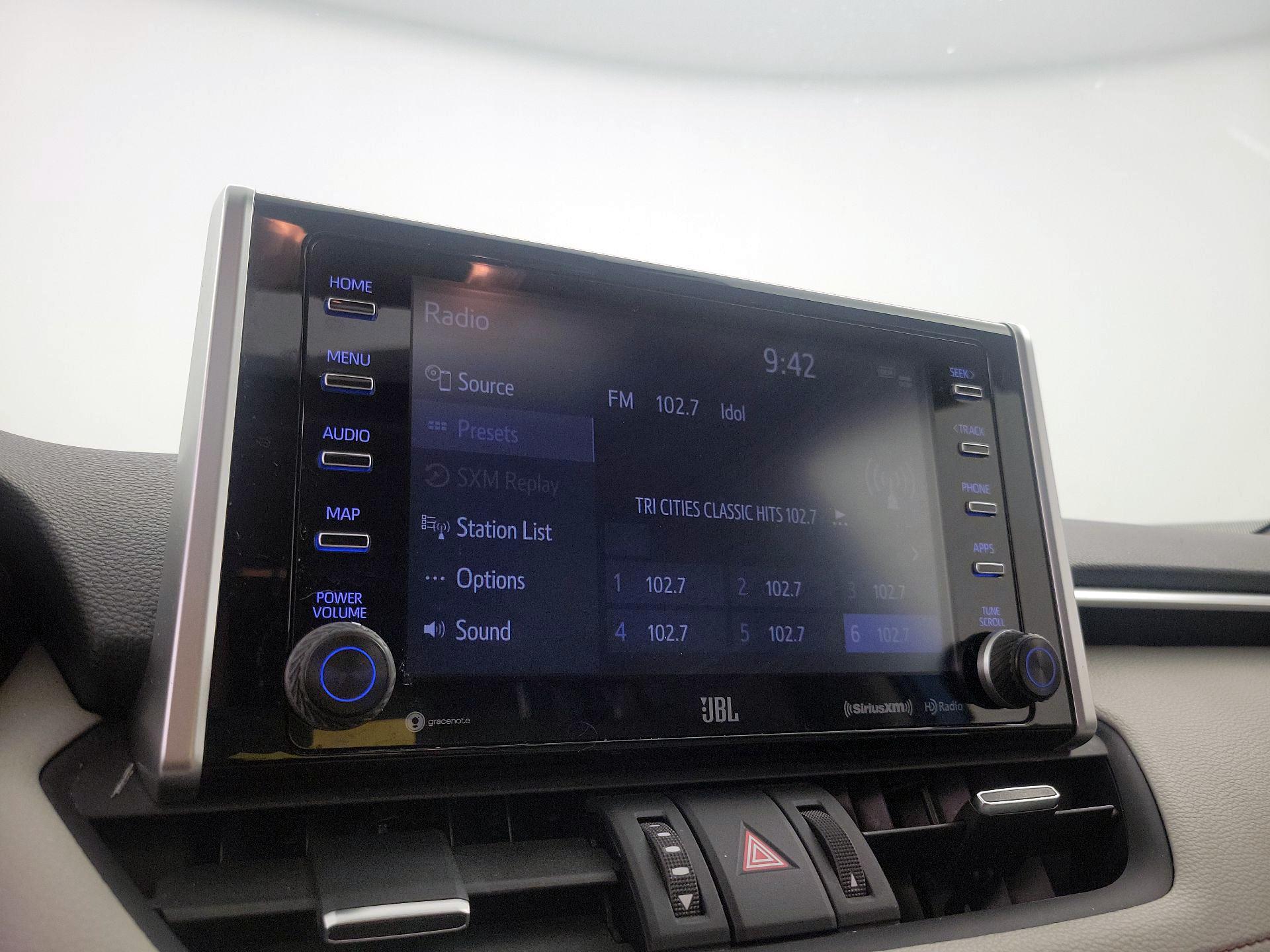 Thumbnail: 2021 Toyota RAV4 - 15