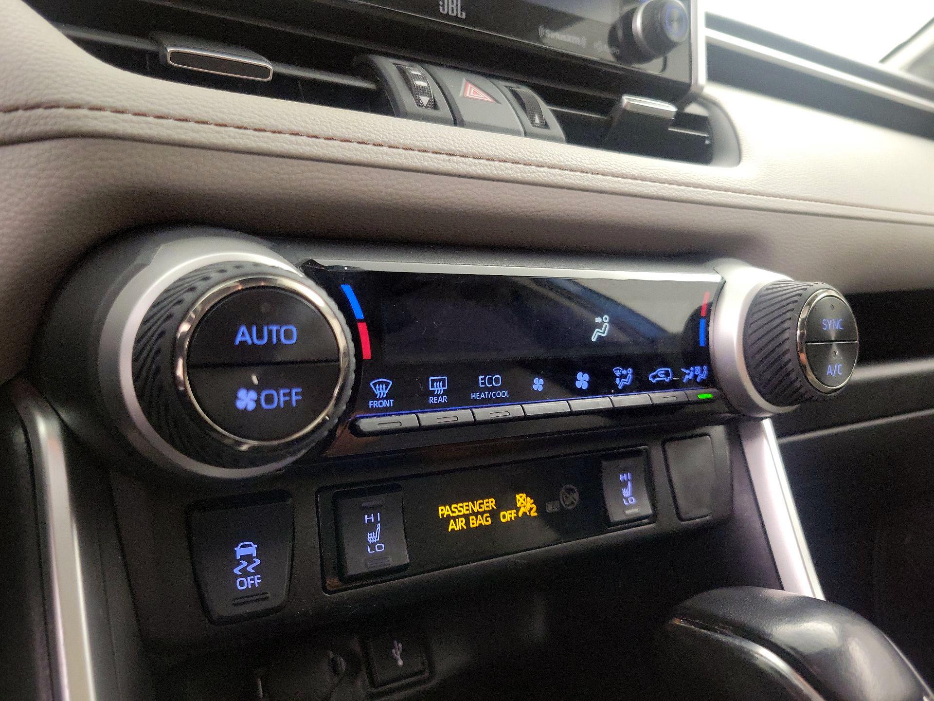 Thumbnail: 2021 Toyota RAV4 - 16