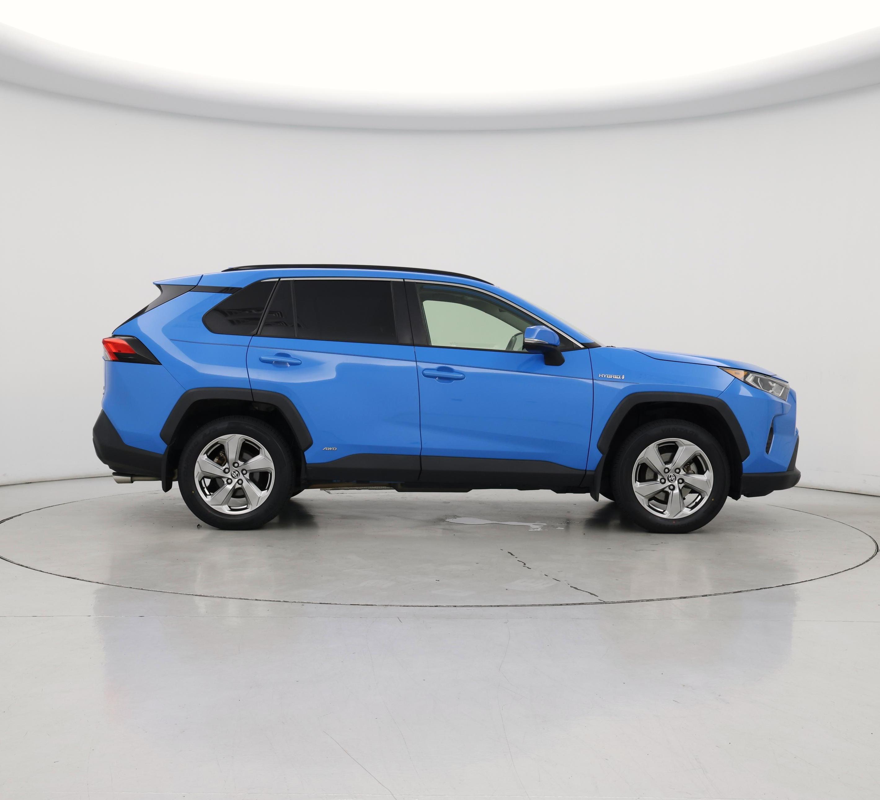 Thumbnail: 2021 Toyota RAV4 - 7