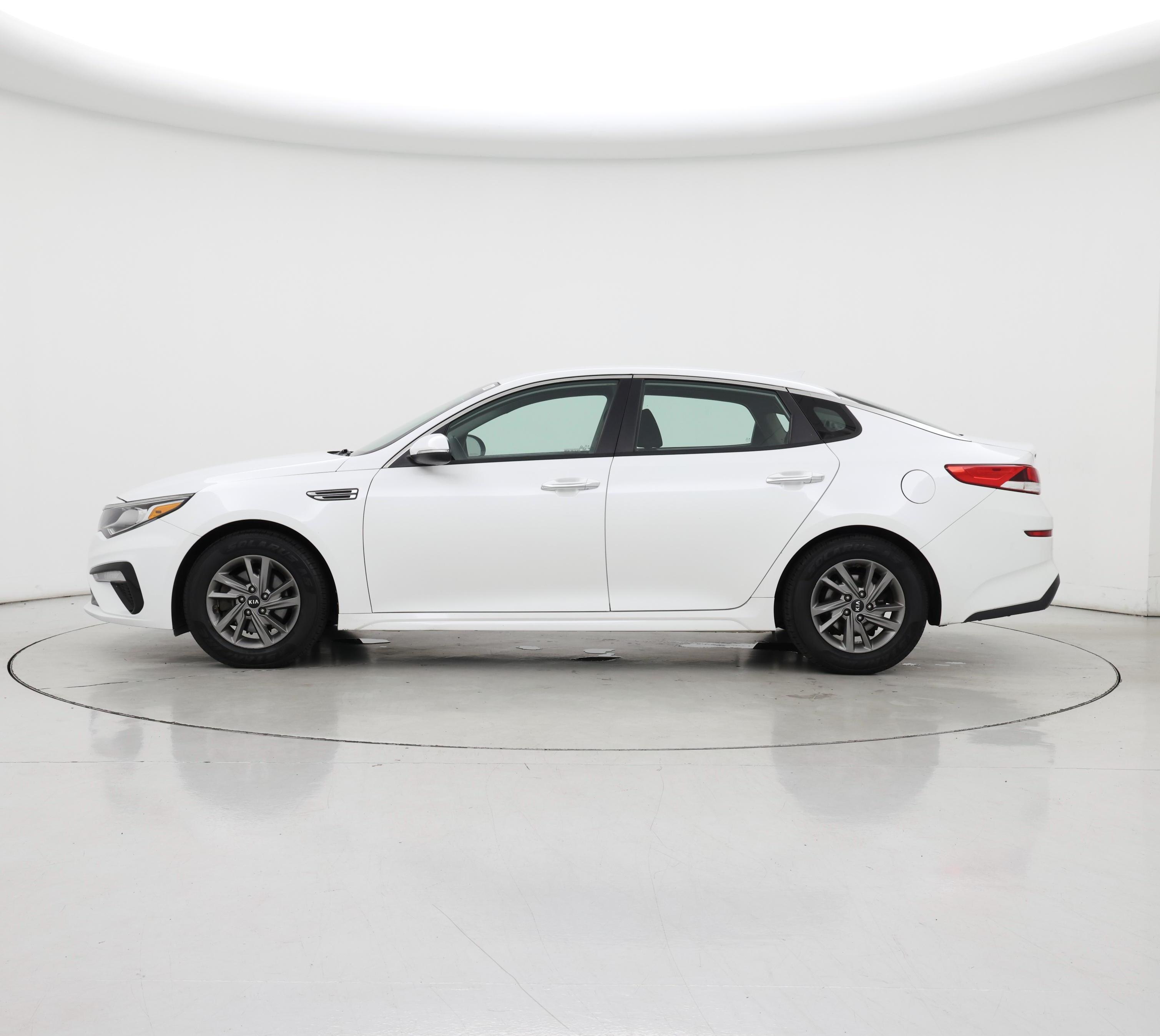 Thumbnail: 2019 Kia Optima - 3