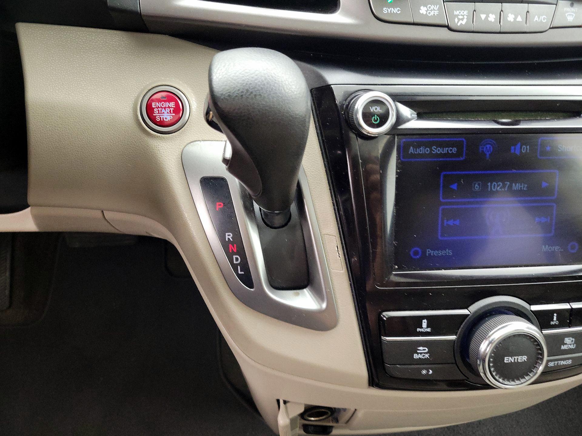 Thumbnail: 2015 Honda Odyssey - 17