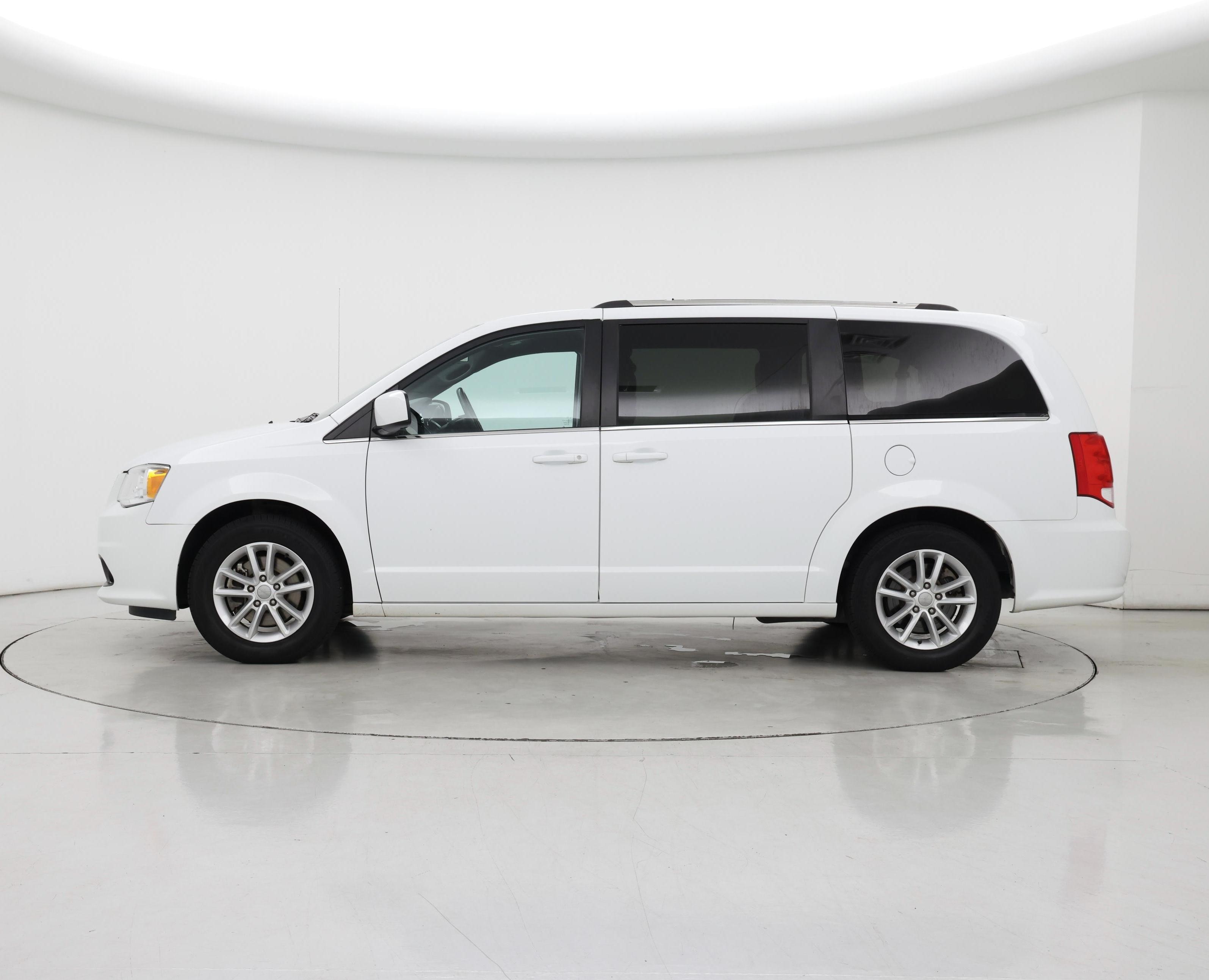Thumbnail: 2020 Dodge Grand Caravan - 3