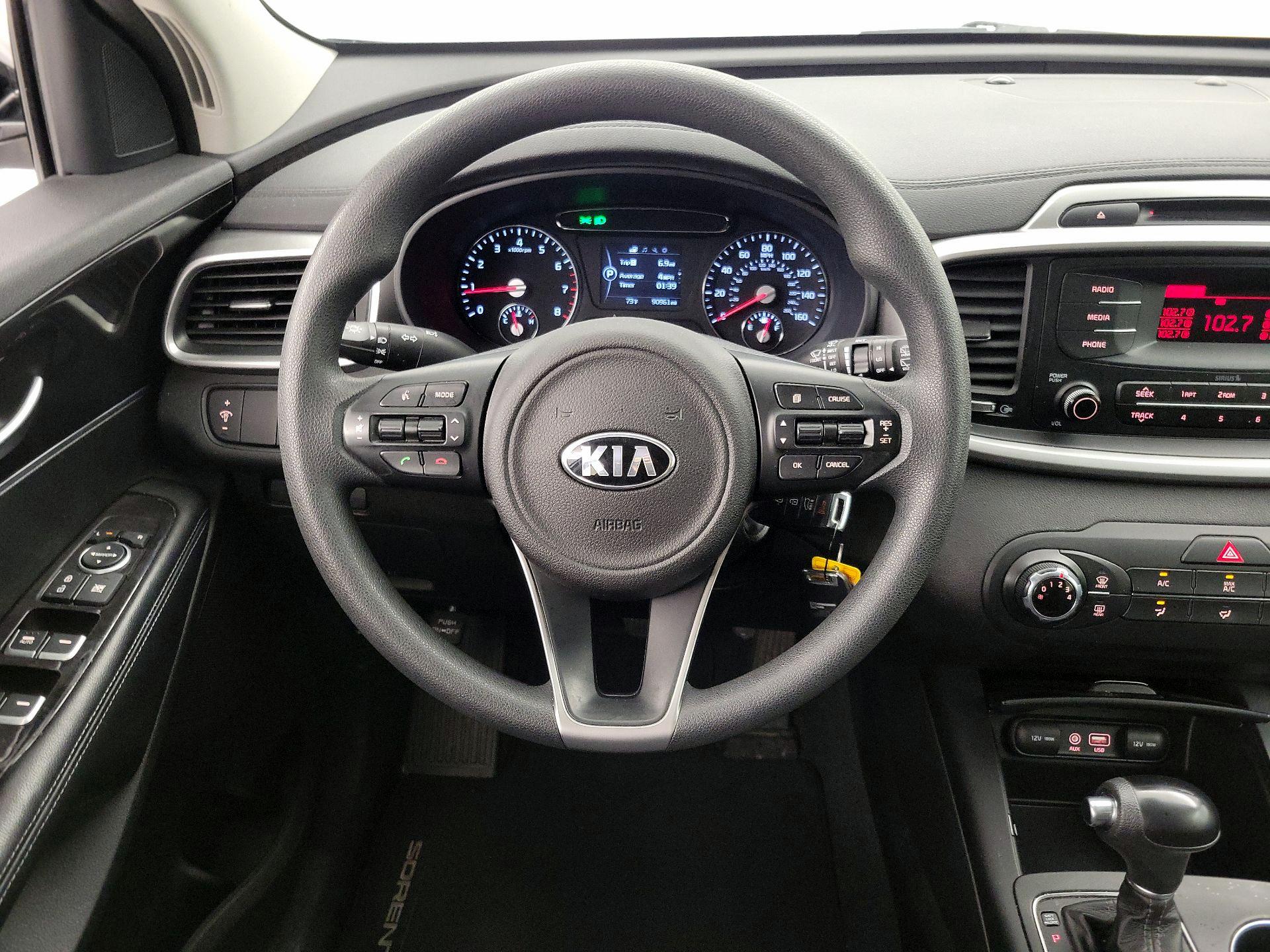 Thumbnail: 2016 Kia Sorento - 10