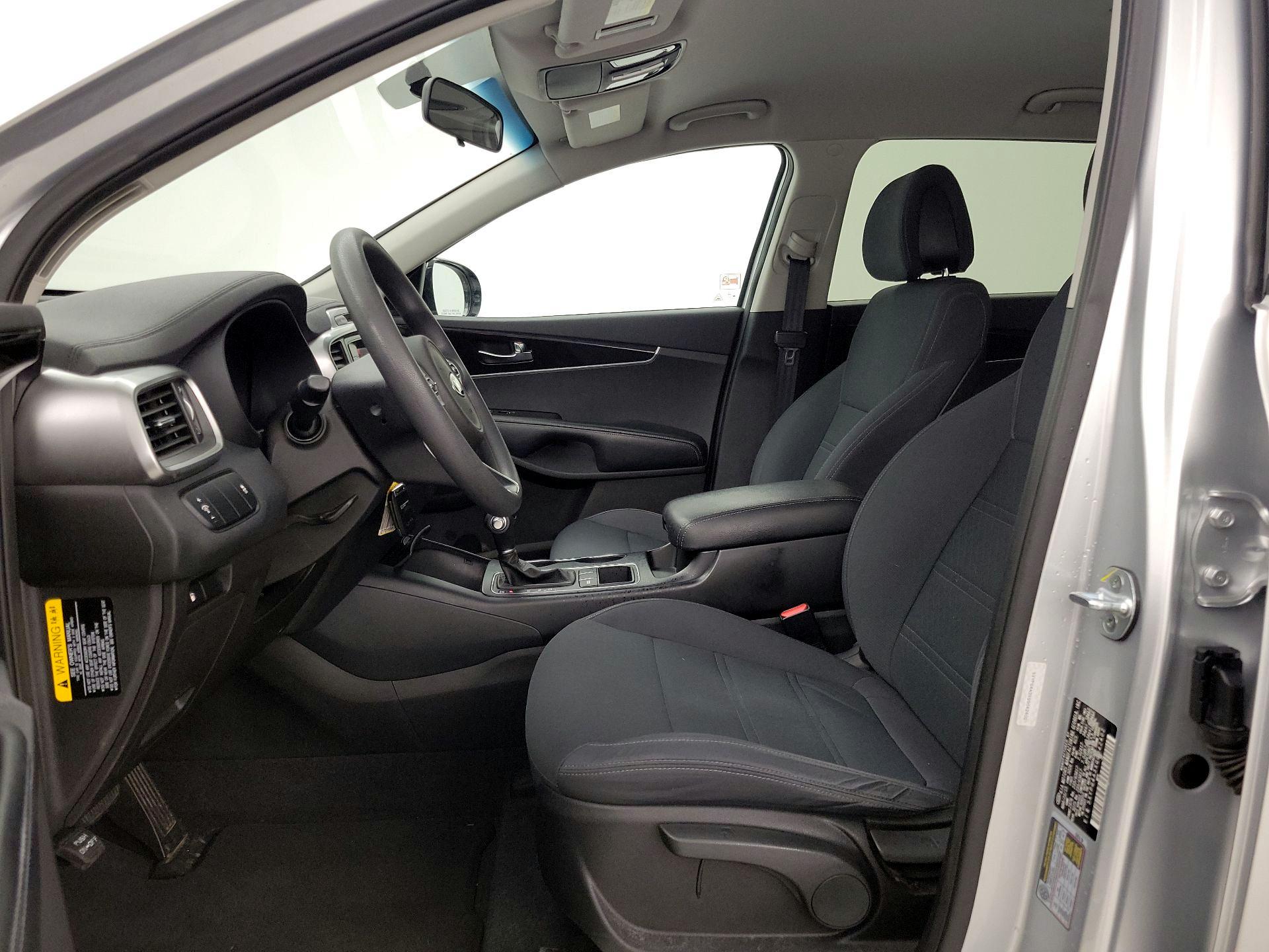 Thumbnail: 2016 Kia Sorento - 11