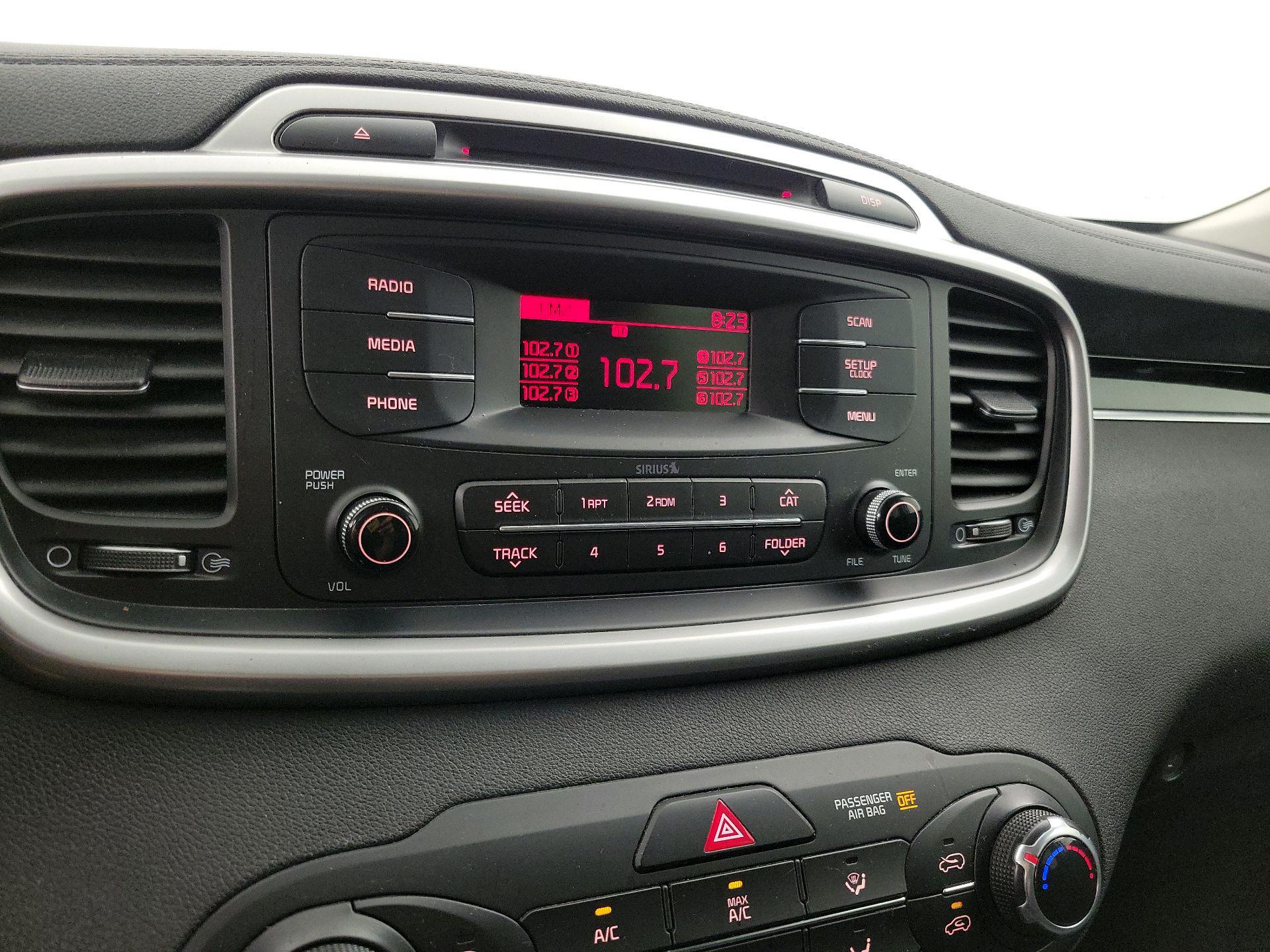 Thumbnail: 2016 Kia Sorento - 14